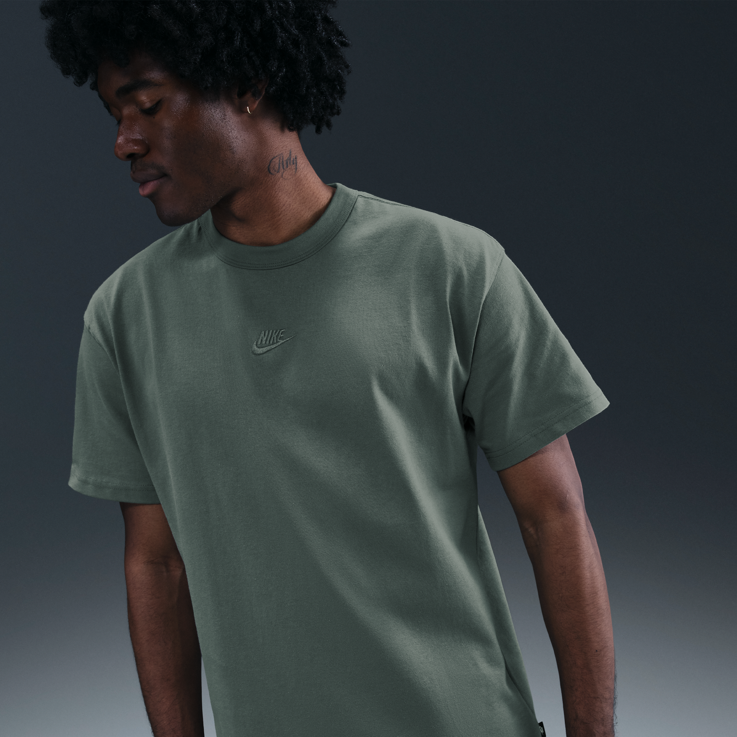 Nike Men's  Sportswear Premium Essentials T-shirt In Gray