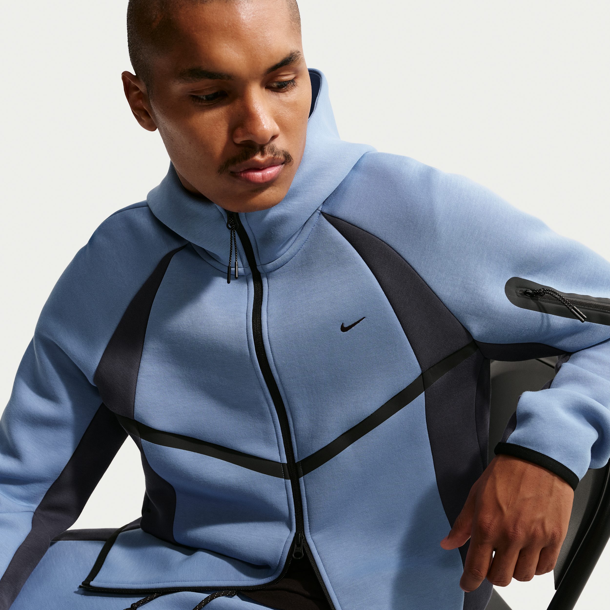 Nike Men's Tech Color-Block Full-Zip Fleece Windrunner Jacket in Blue | IF1325-486