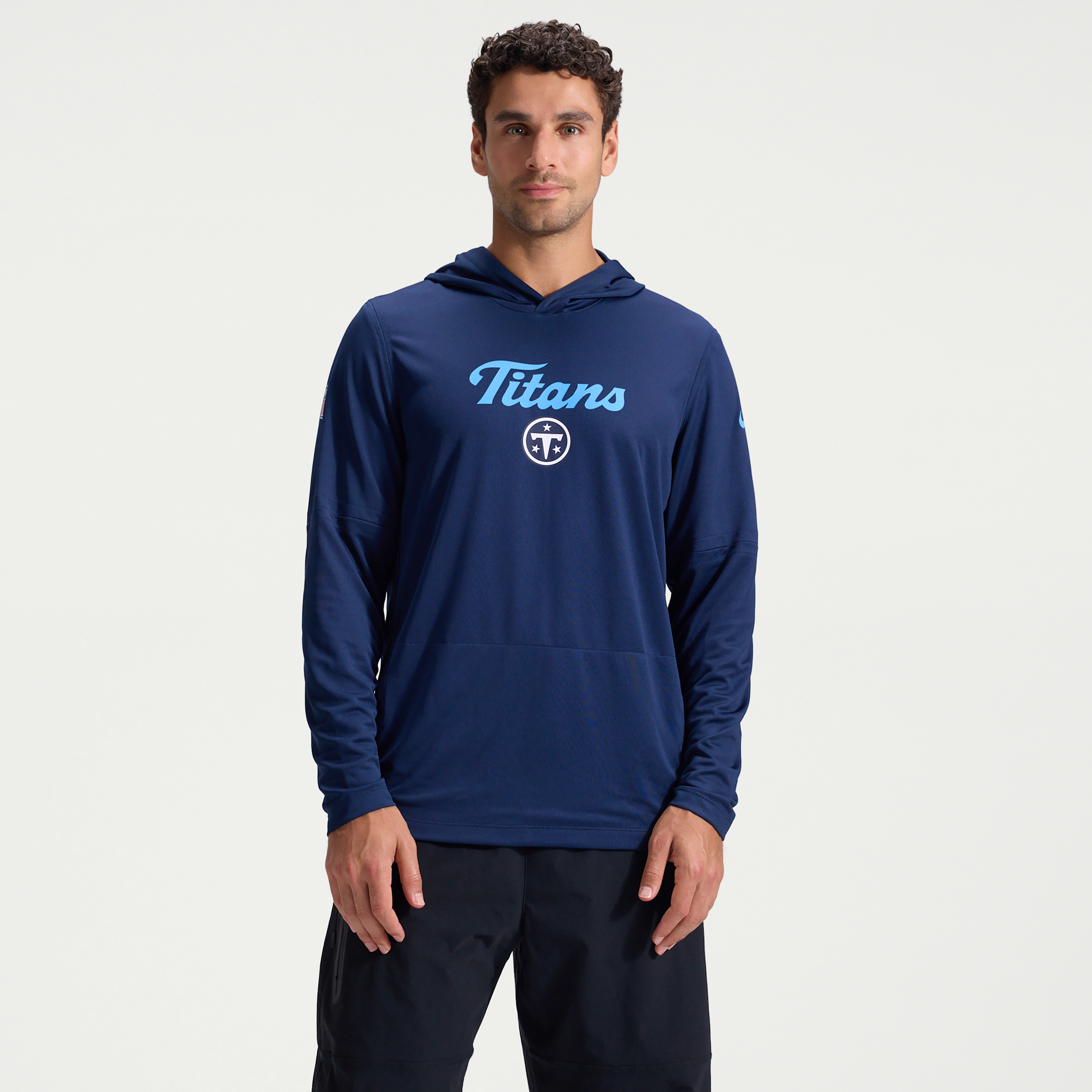 Tennessee Titans Rivalries Collection Sideline Nike Men's Dri-FIT NFL Long-Sleeve Hooded Top in Blue | 03B941S9V-DMX