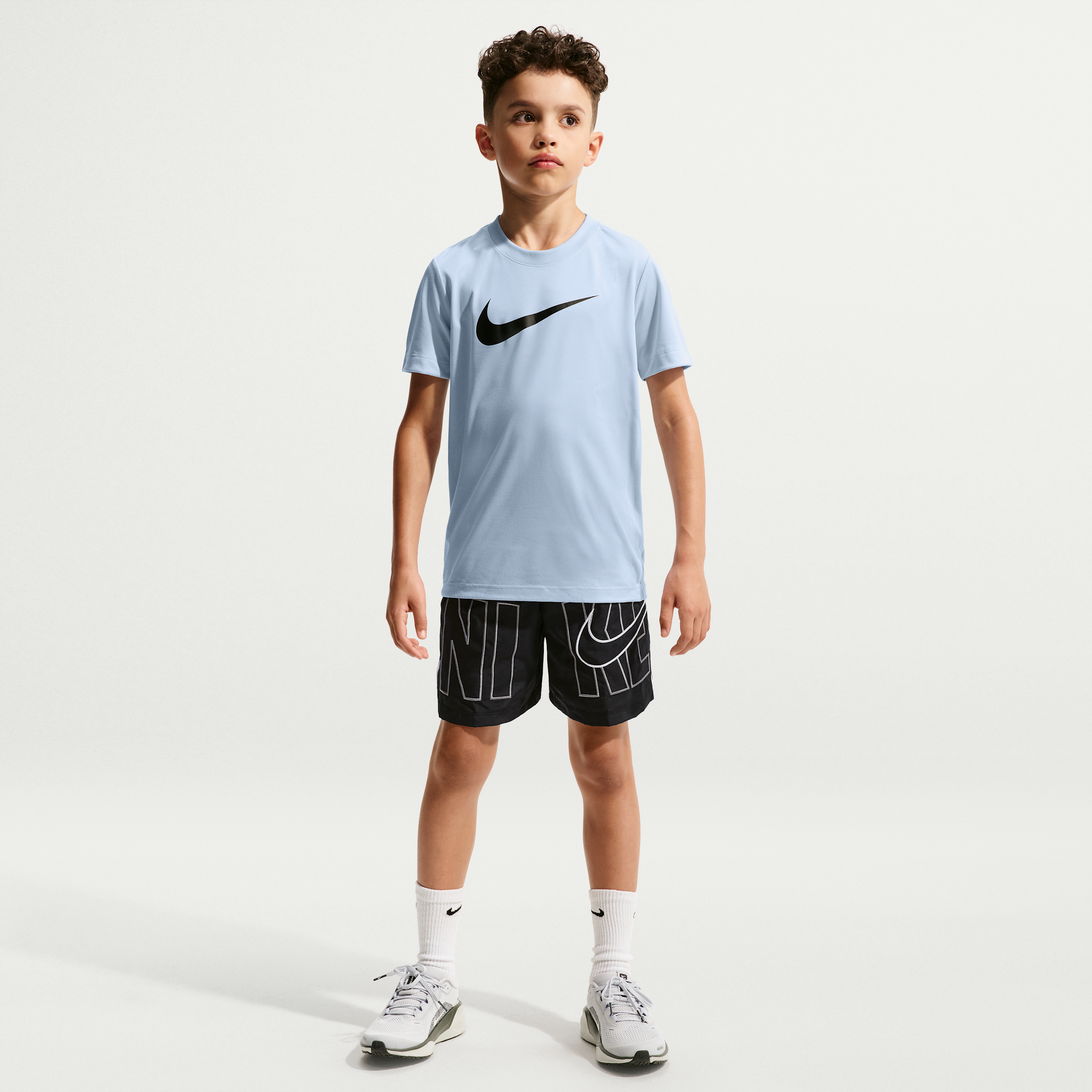 Nike Big Kids Multi Dri-FIT Graphic Training Shorts in Black/White Size: Small