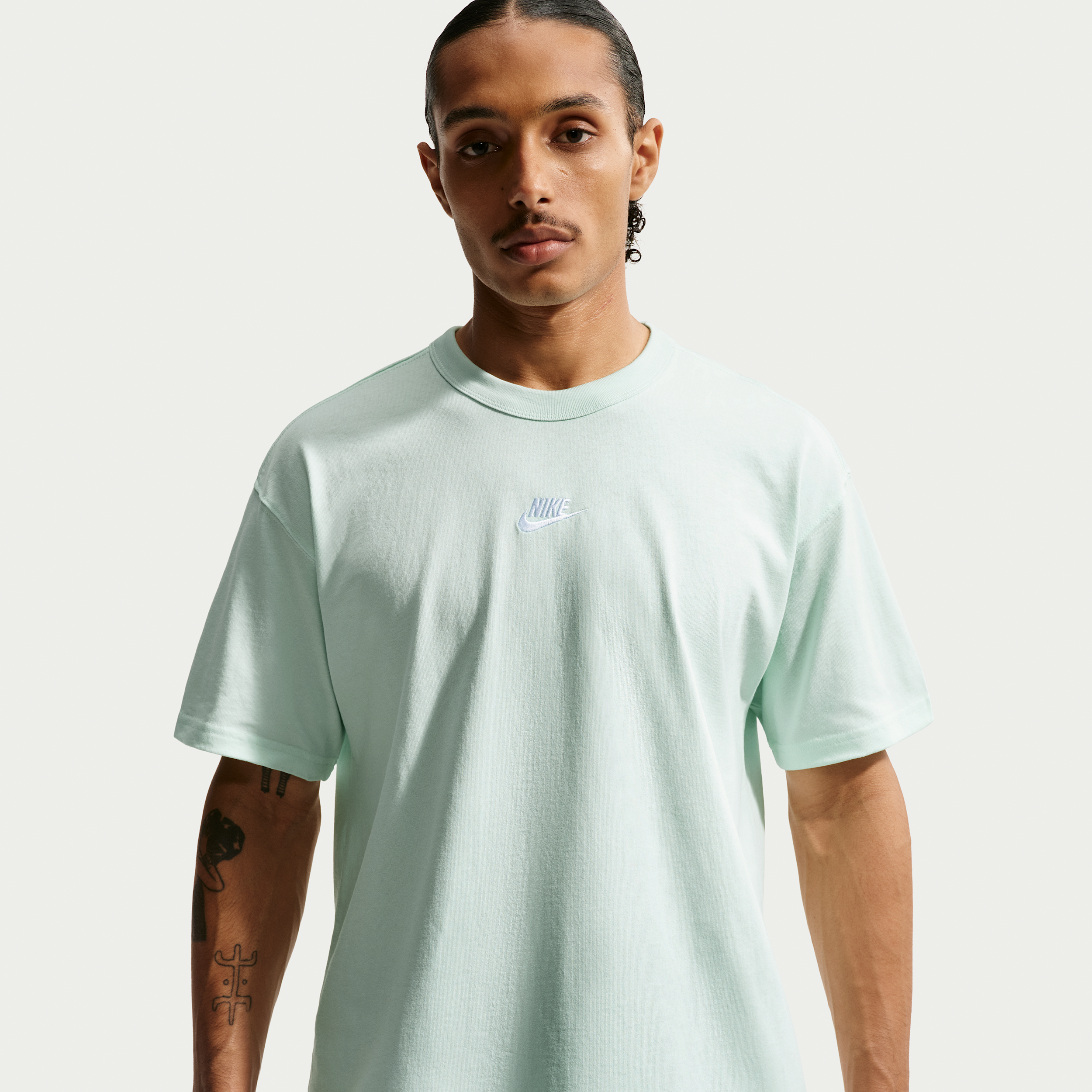 Men's Nike Sportswear Premium Essentials T-Shirt in Green | IH1121-394
