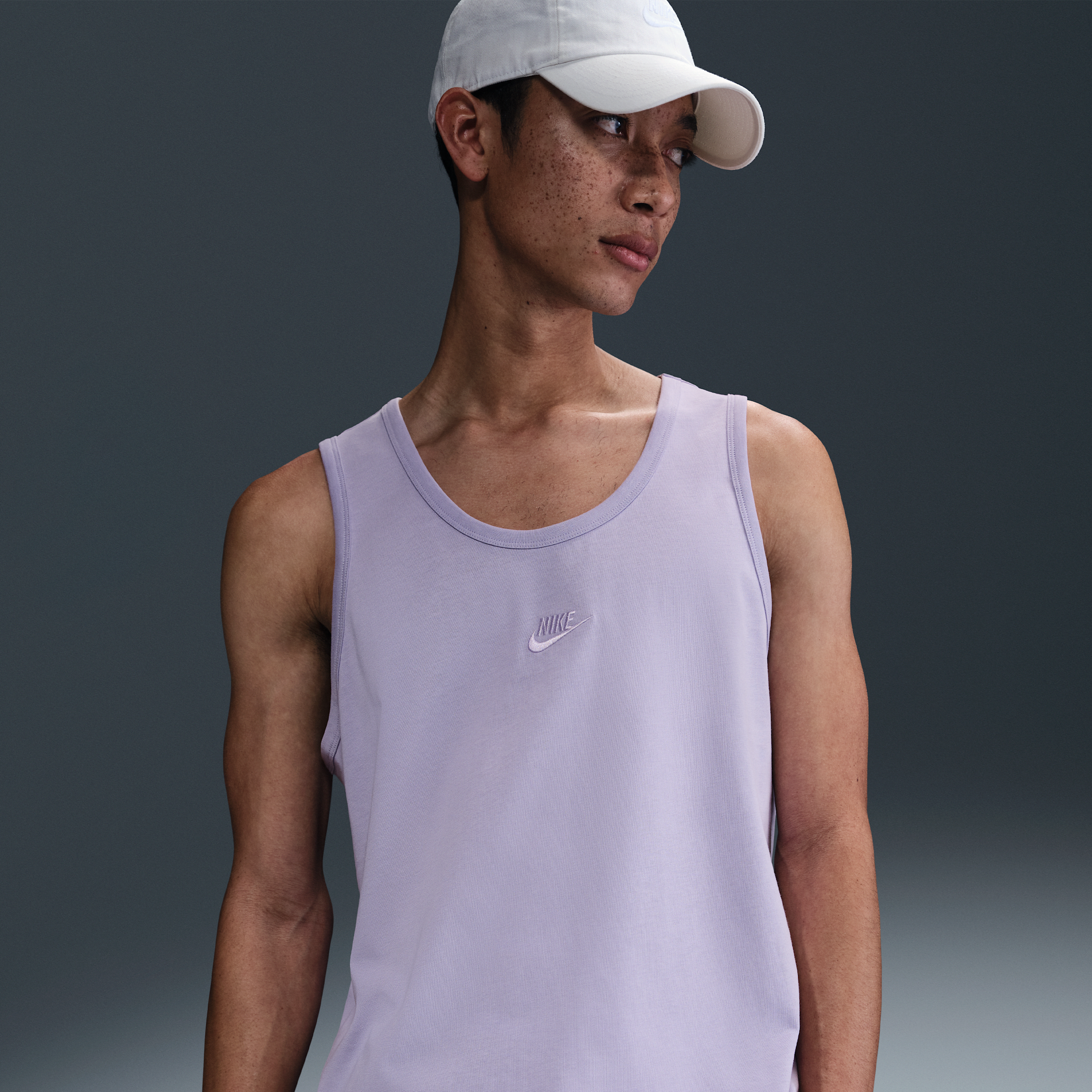 Nike Men's  Sportswear Premium Essentials Tank Top In Purple