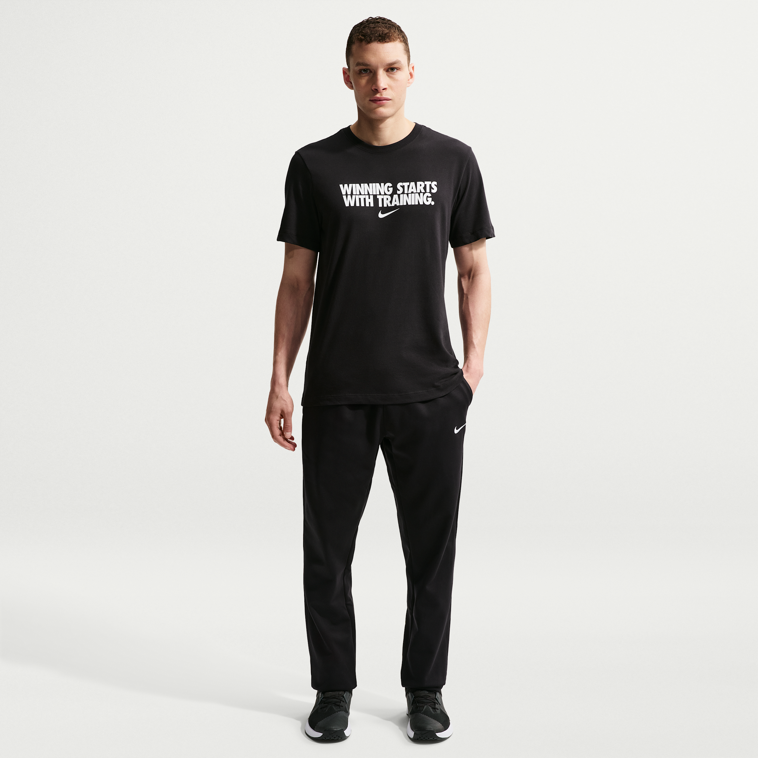 Men's Nike Therma Therma-FIT Open Hem Fitness Pants in Black | DQ4856-010
