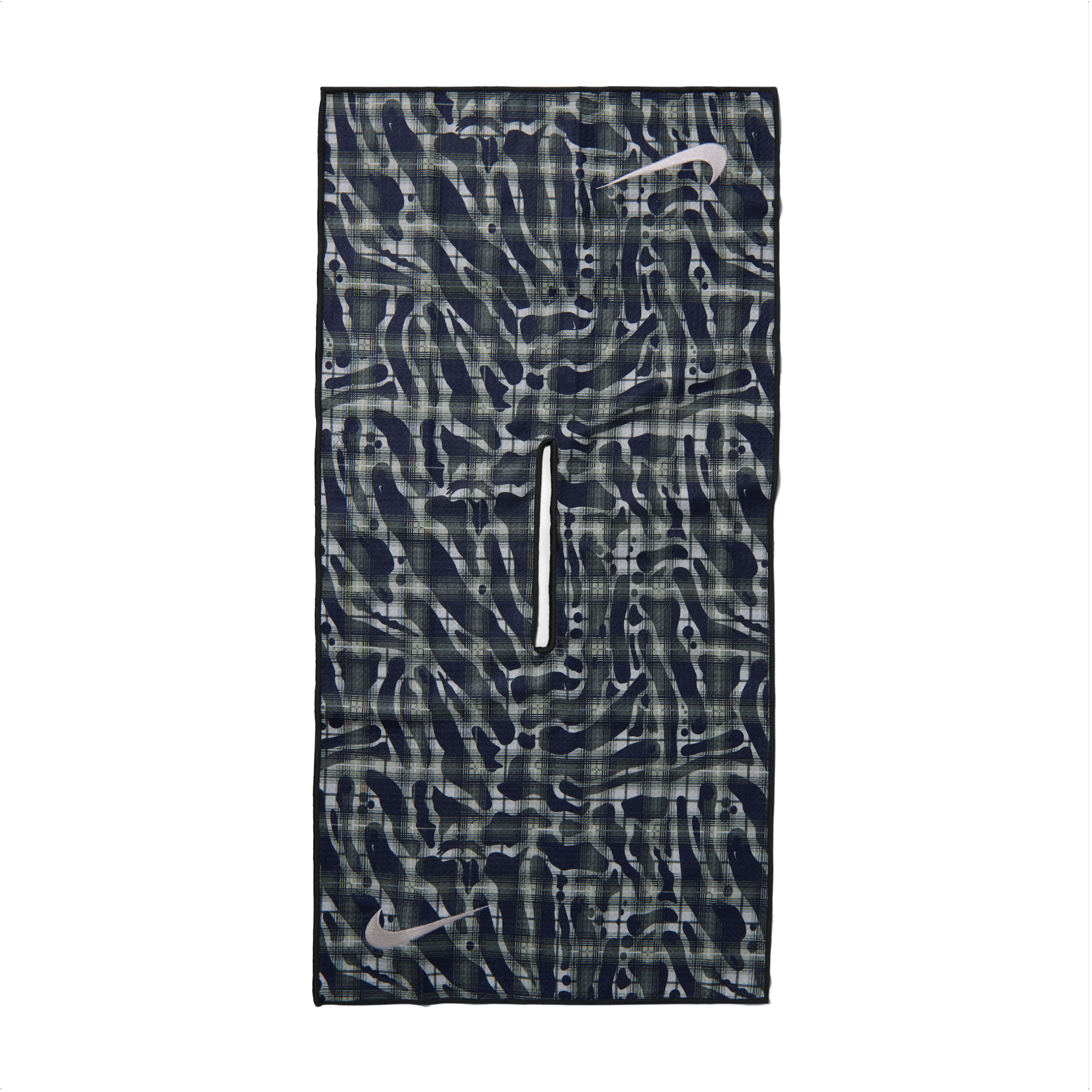 Nike Caddy Golf Towel in Green | N1013741-911