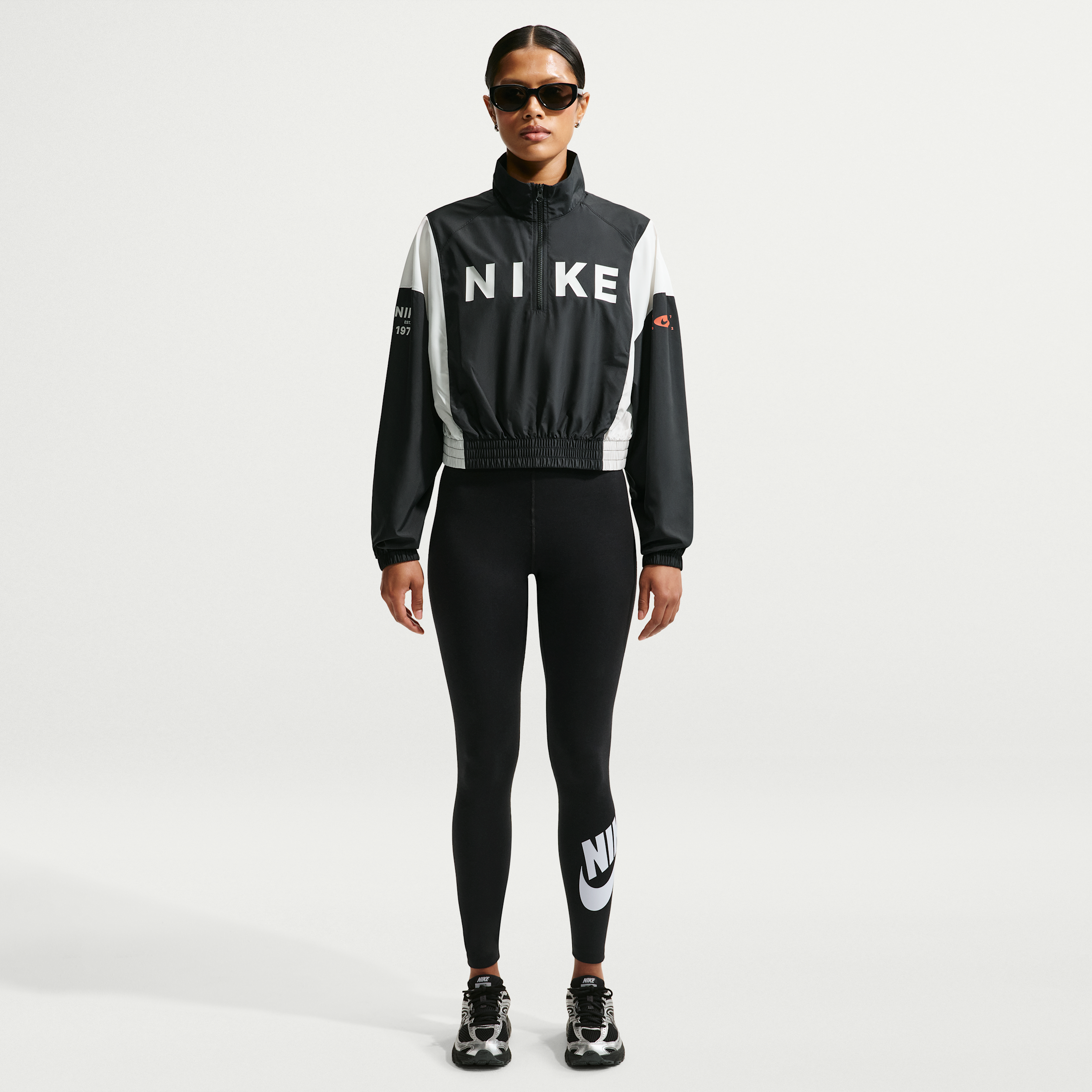 Women's Nike Sportswear Classics High-Waisted Graphic Leggings in Black | DV7791-010