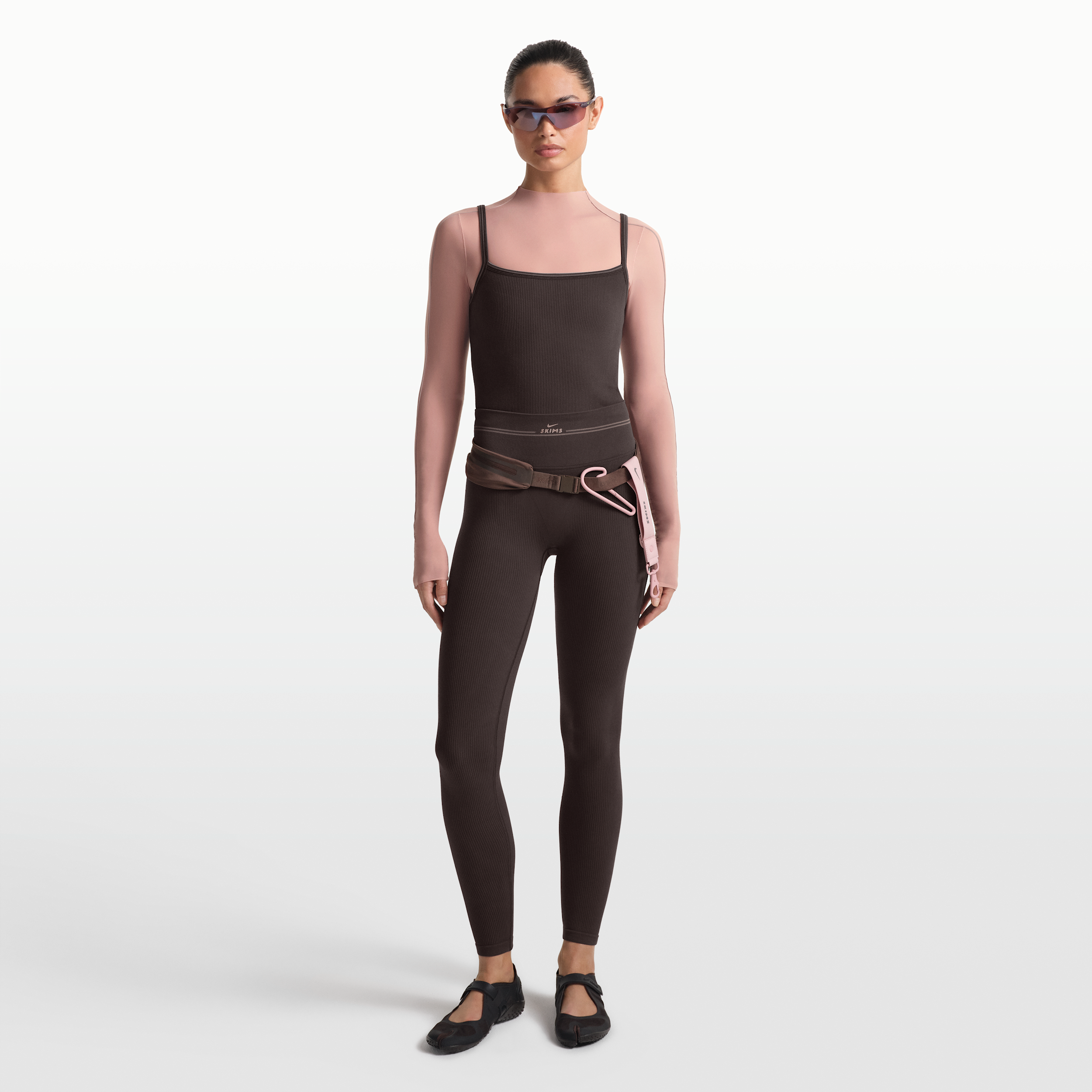 Nike Women's SKIMS Ribbed Seamless High-Waisted 26" Leggings in Brown | PTLEG10262W-PHR