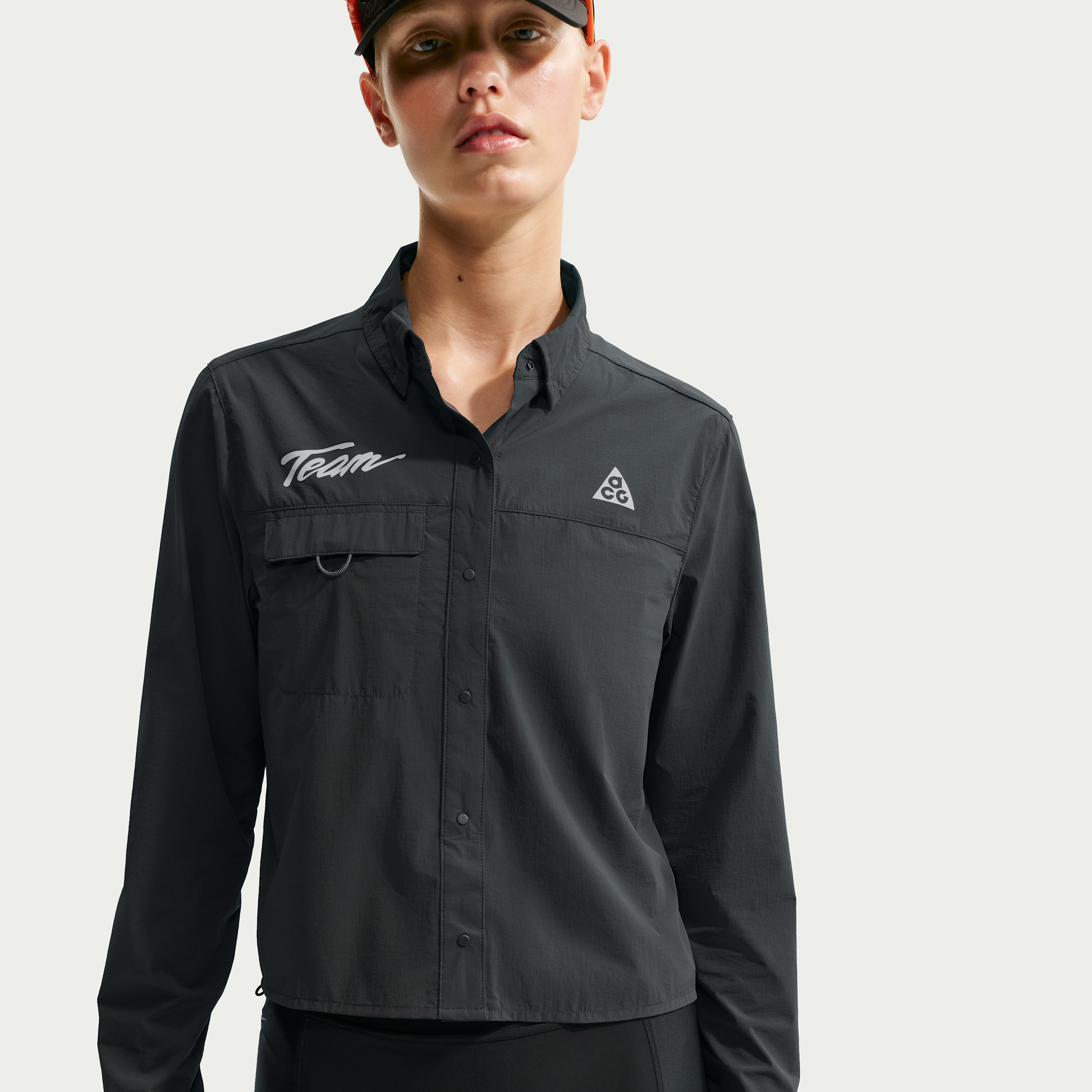 Women's Nike ACG Aireez Button-Up Long-Sleeve Graphic Trail Running Top in Grey | IU8152-070