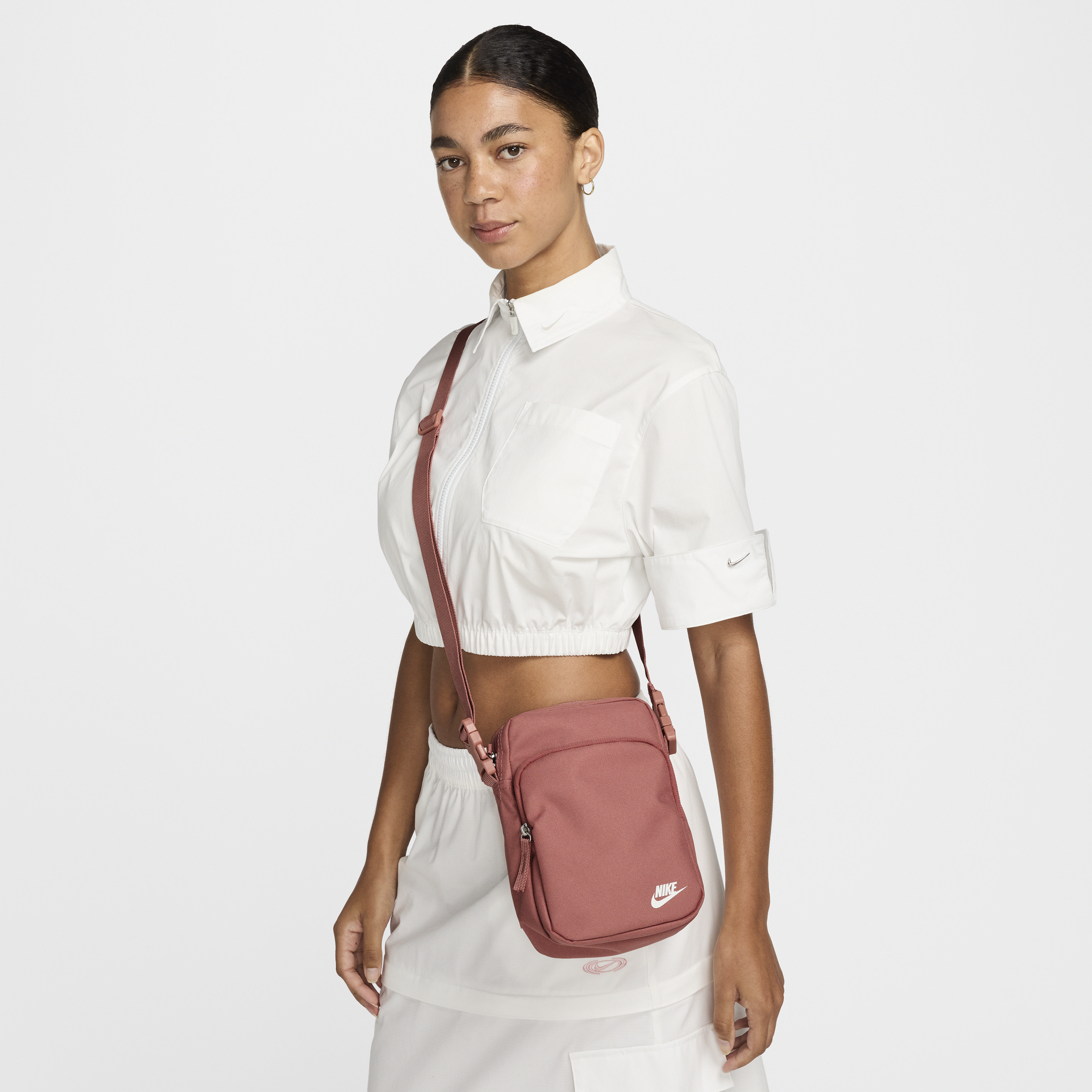 Nike Unisex Heritage Crossbody Bag (4l) In Pink