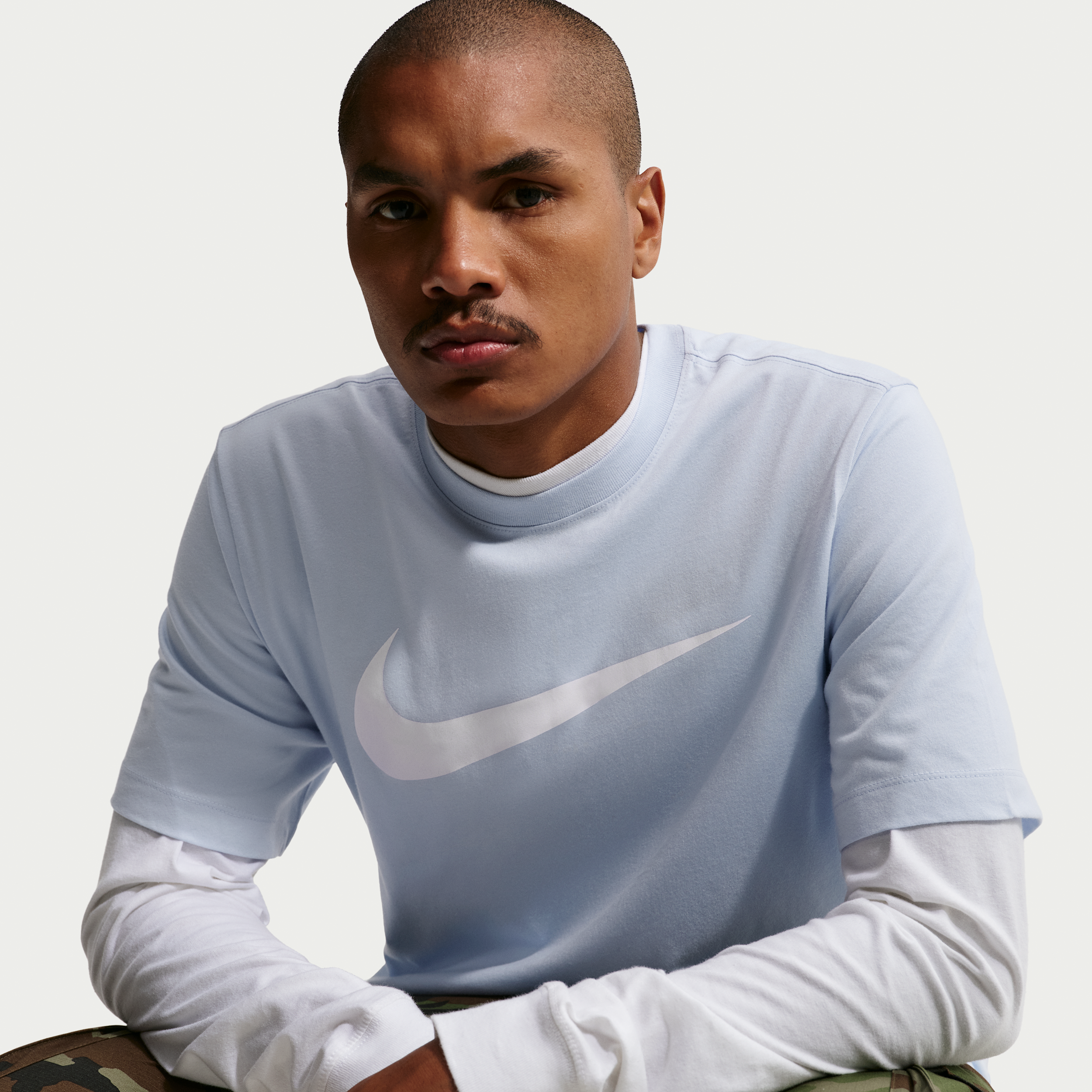 Men's Nike Sportswear Swoosh T-Shirt in Blue | DC5094-408