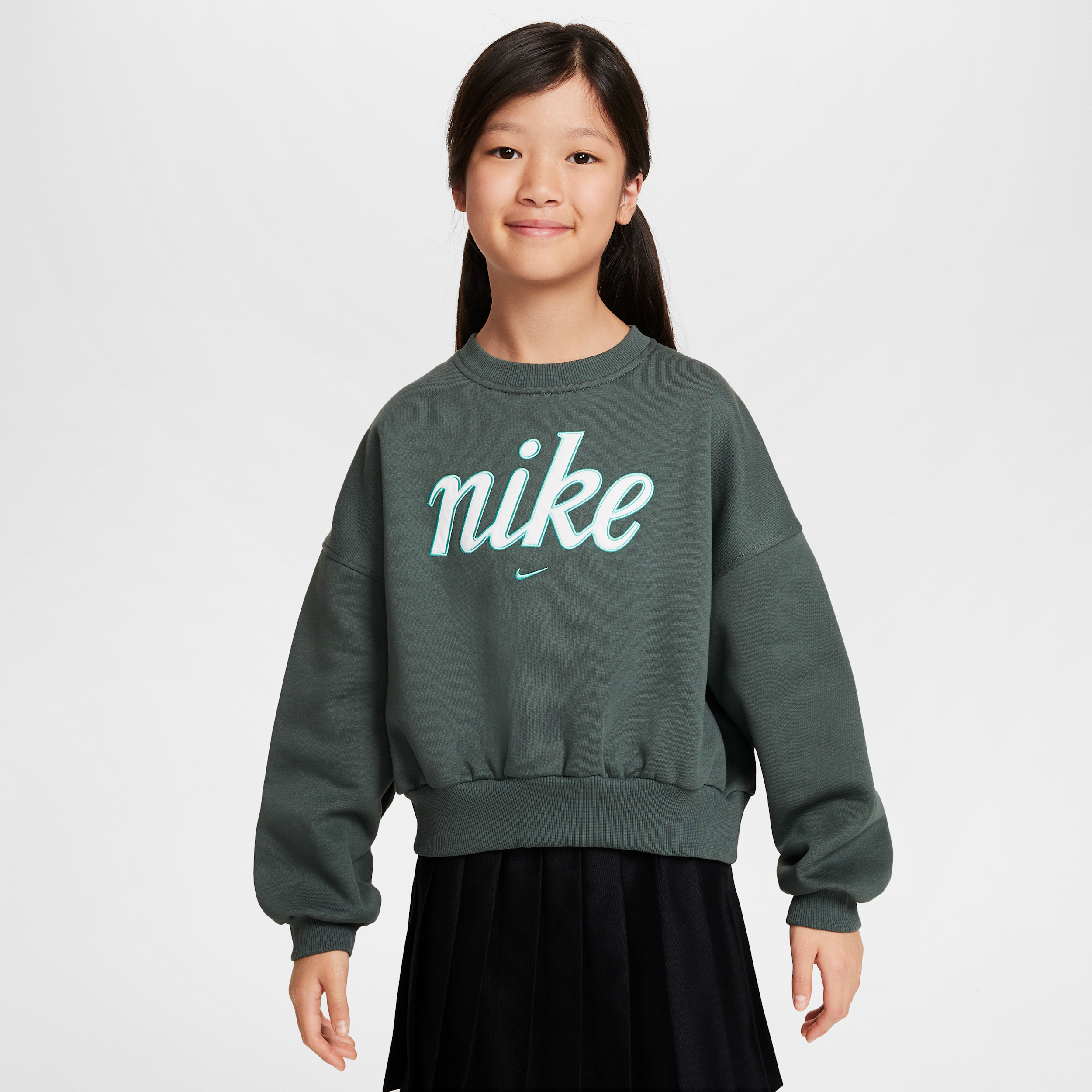 Nike Women's Sportswear Club Fleece Girls' Boxy Crew-neck Sweatshirt In Green