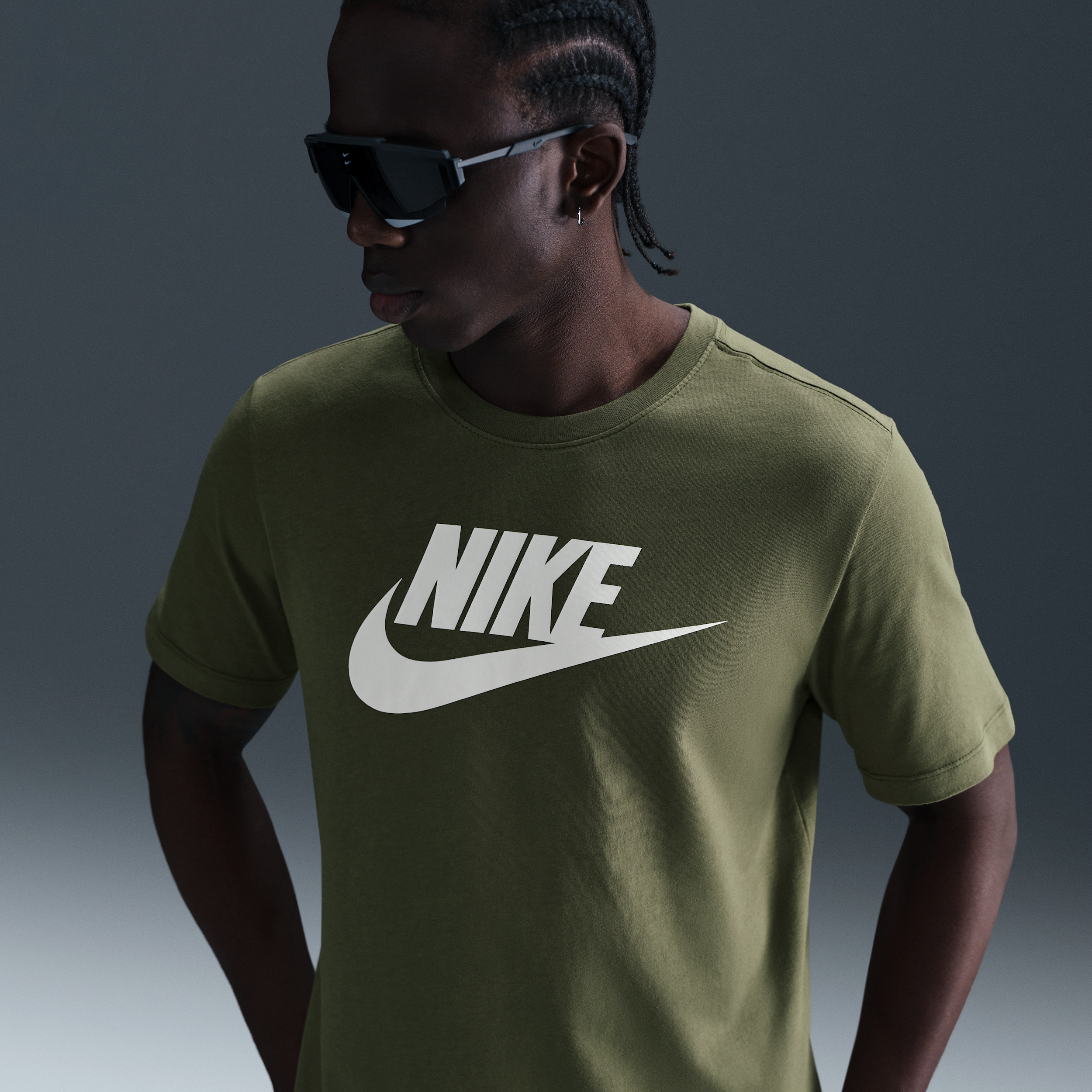 Nike Men's Sportswear T-shirt In Green