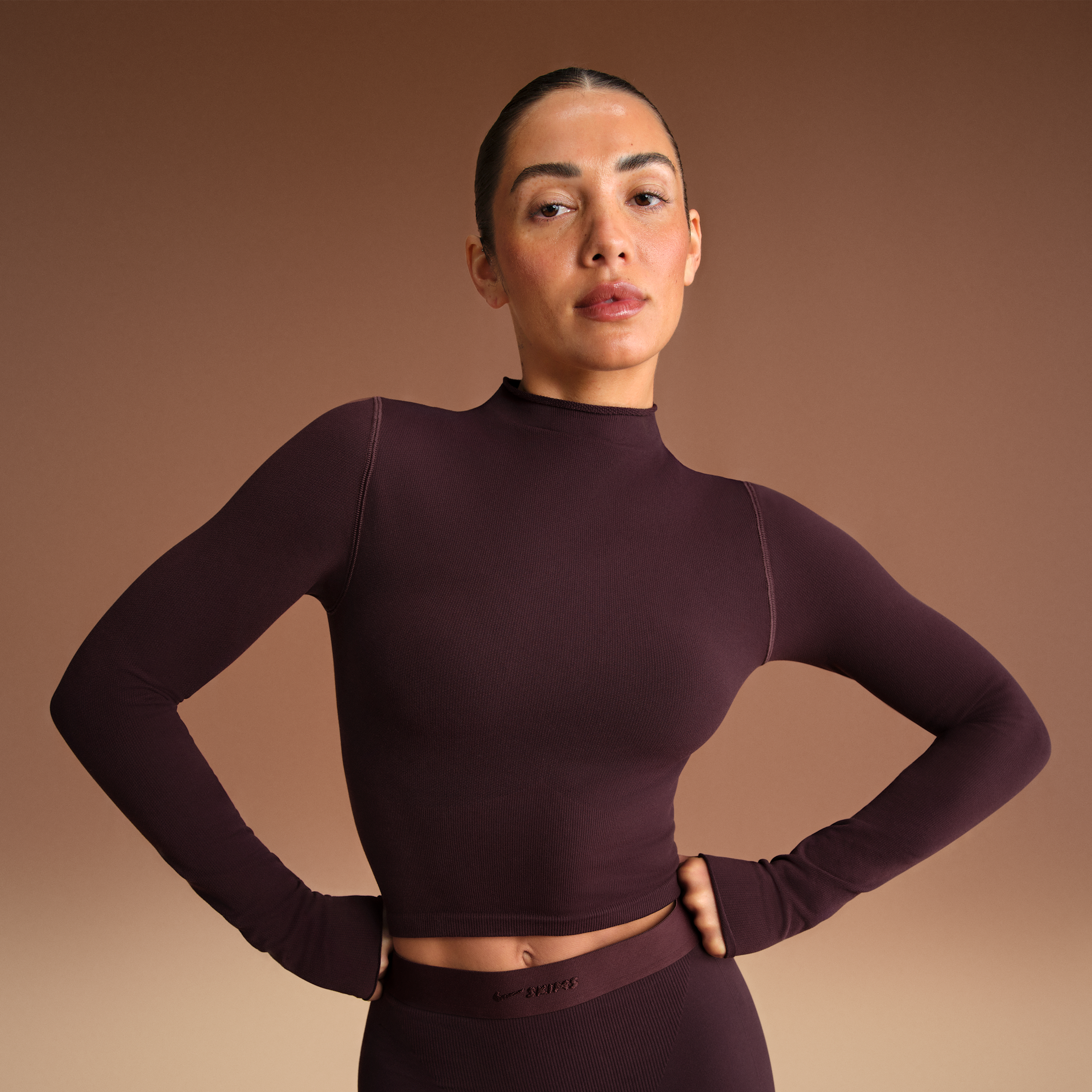 Nike Women'sskims Vintage Seamless Mock-neck Crop Top In Red