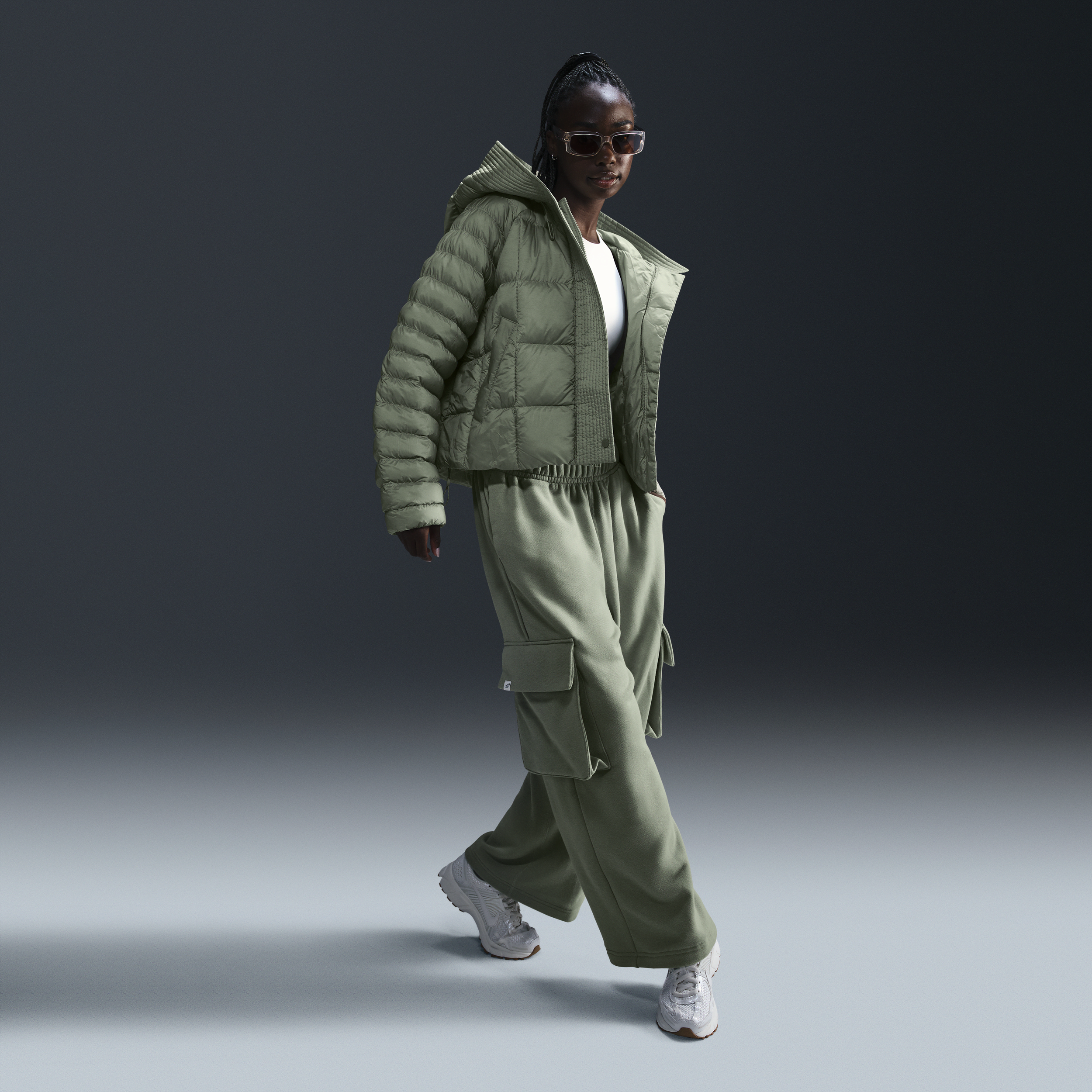 Nike Women's Sportswear Low-rise Oversized French Terry Open-hem Pants In Green