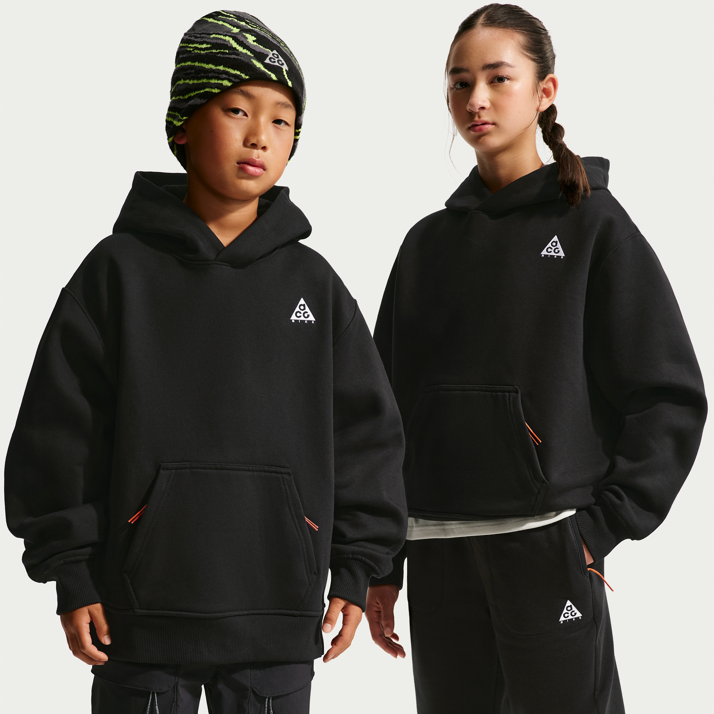 Nike ACG Big Kids' Relaxed Fleece Hoodie in Black | 9WCA15-023