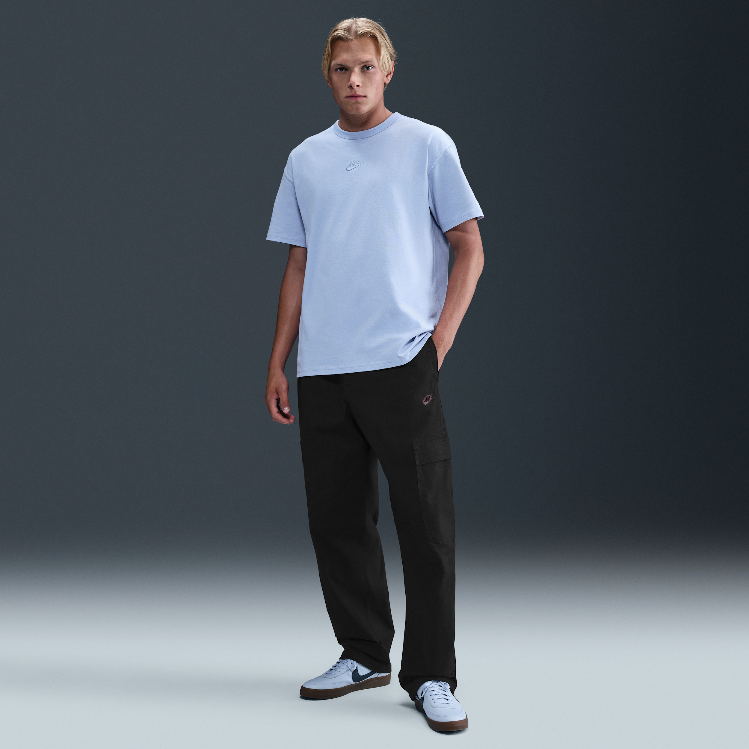 Men's Nike Sportswear Club Woven Cargo Pants in Black | HV1433-010