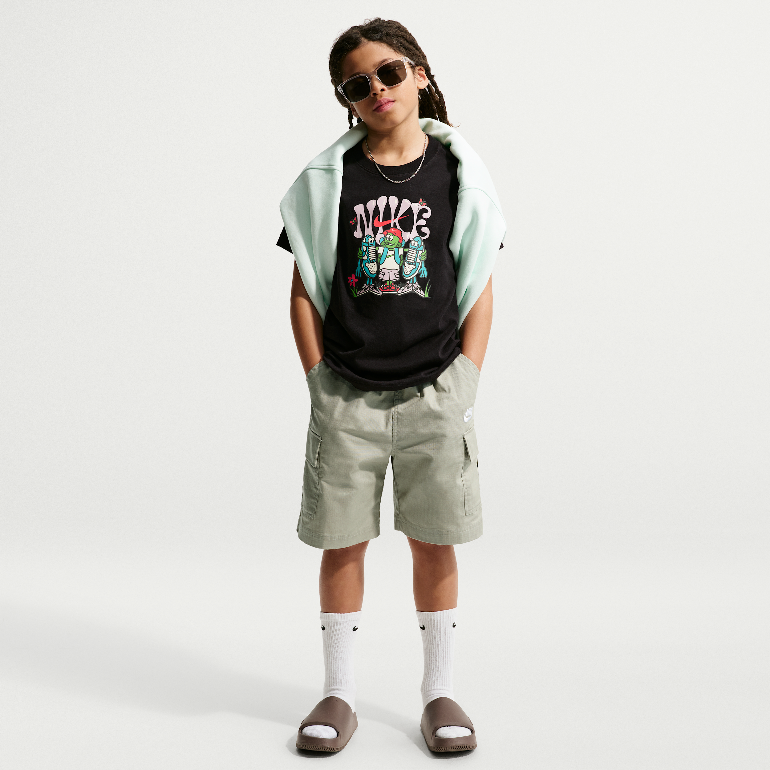 Nike Sportswear Club Big Kids' Woven Cargo Shorts in Green | IF2840-304