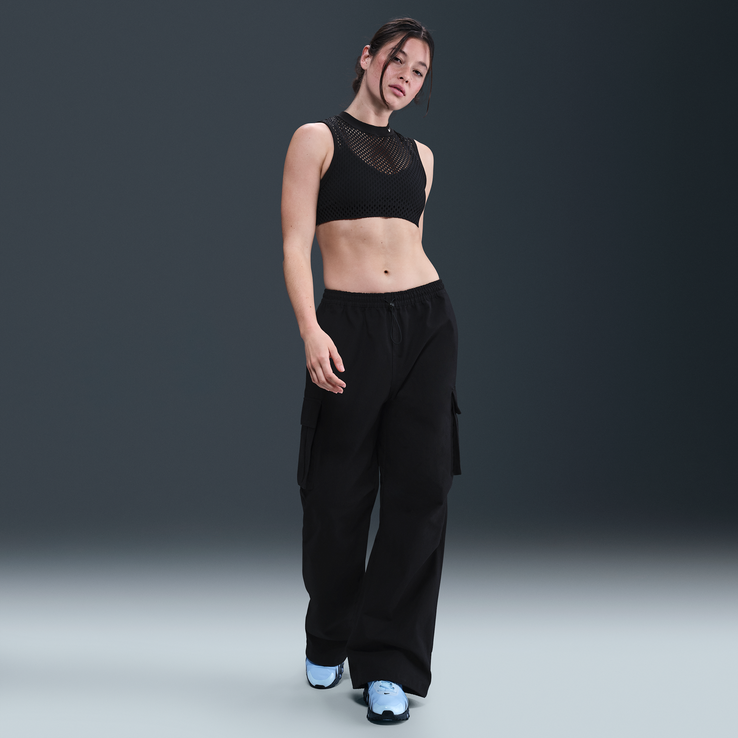 Nike Women's  Sportswear Mid-rise Oversized Woven Cargo Pants In Black