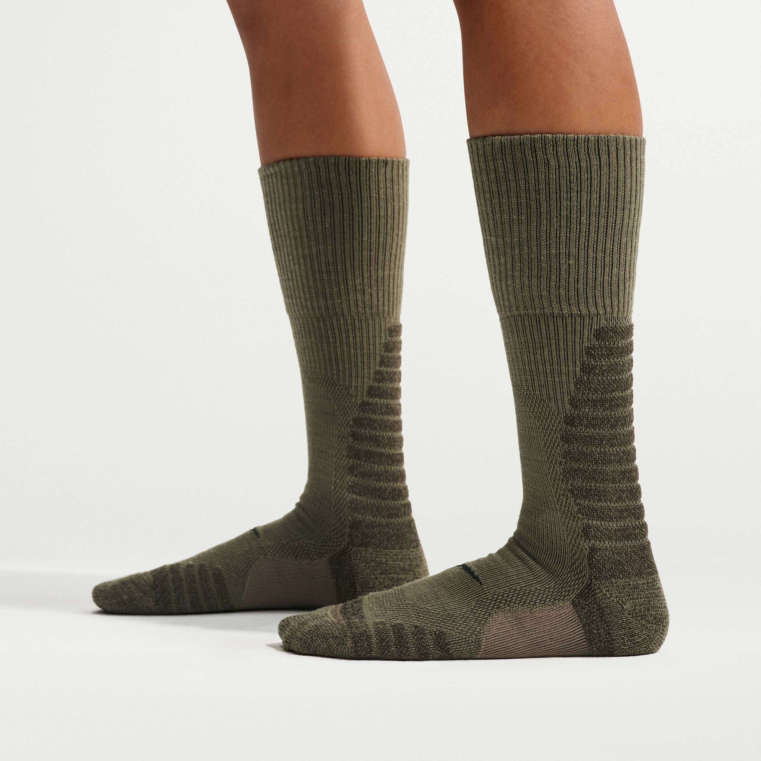 Nike Unisex Outdoor Cushioned Crew Socks (1 Pair) in Green | FD8472-222