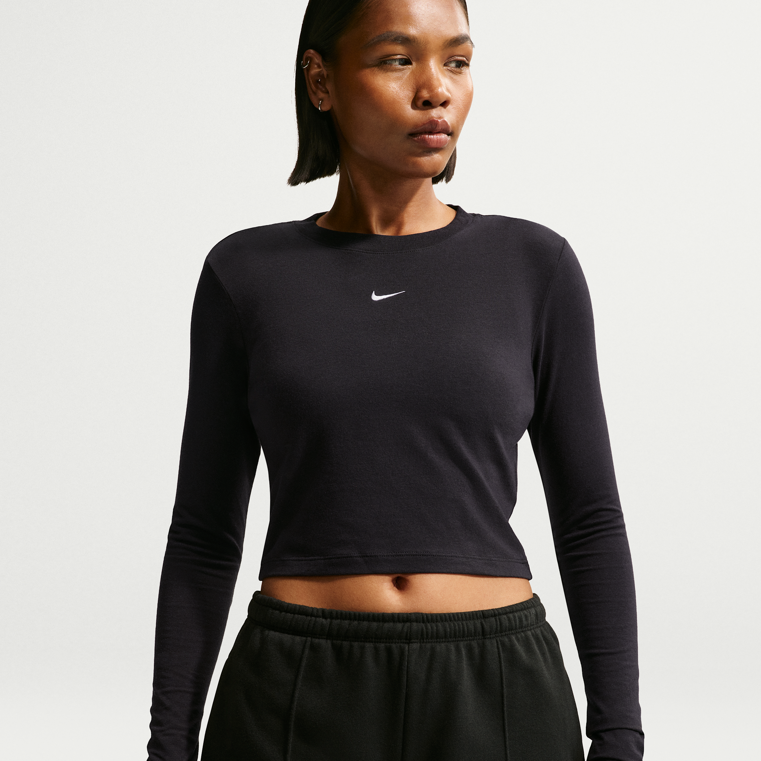 Women's Nike Sportswear Chill Knit Slim Long-Sleeve Cropped Top in Black | HF5322-011