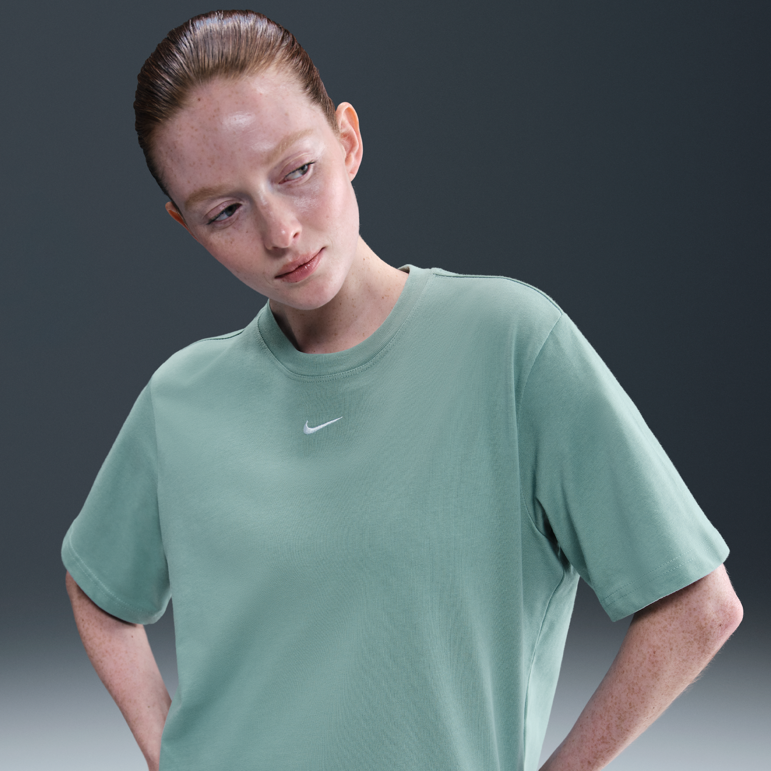Nike Women's Sportswear Essential Boxy T-shirt