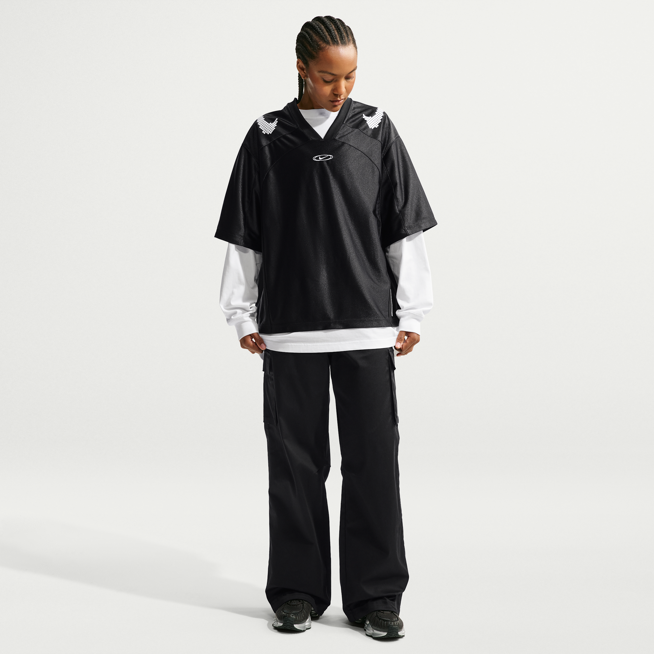 Women's Nike Sportswear Loose Mid-Rise Utility Cargo Pants in Black | IO2454-010