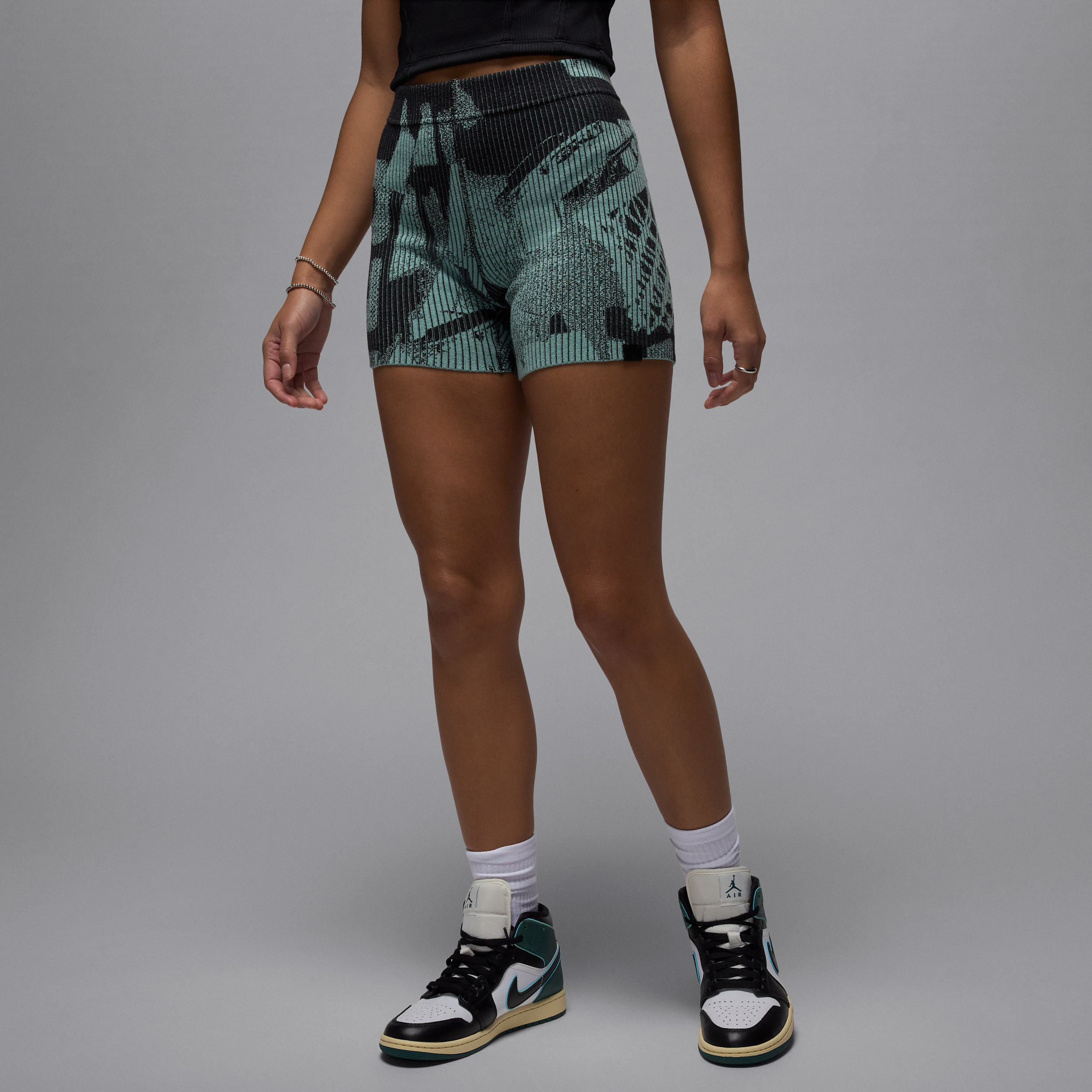 JORDAN WOMEN'S AIR KNIT SHORTS 1015710227