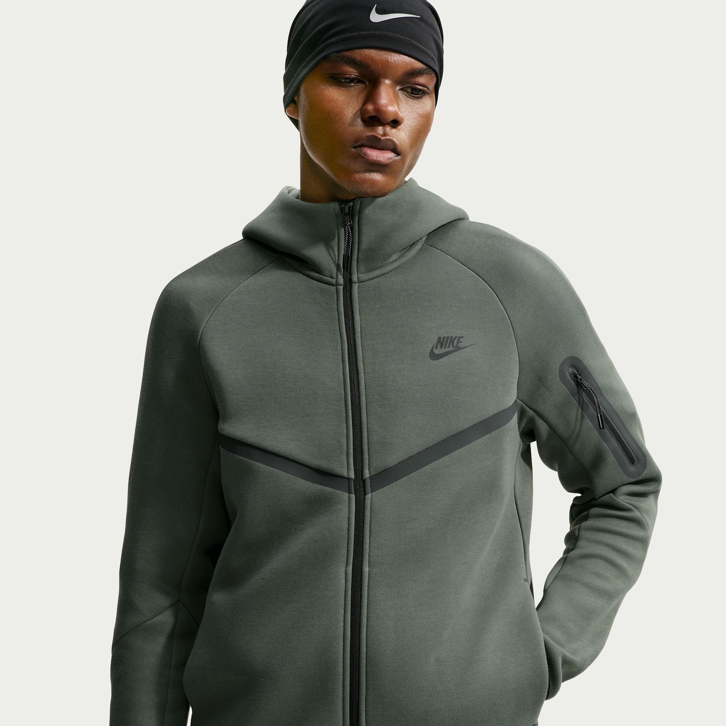 Nike Men's Tech Fleece Windrunner Full-Zip Jacket in Green | HV0949-303