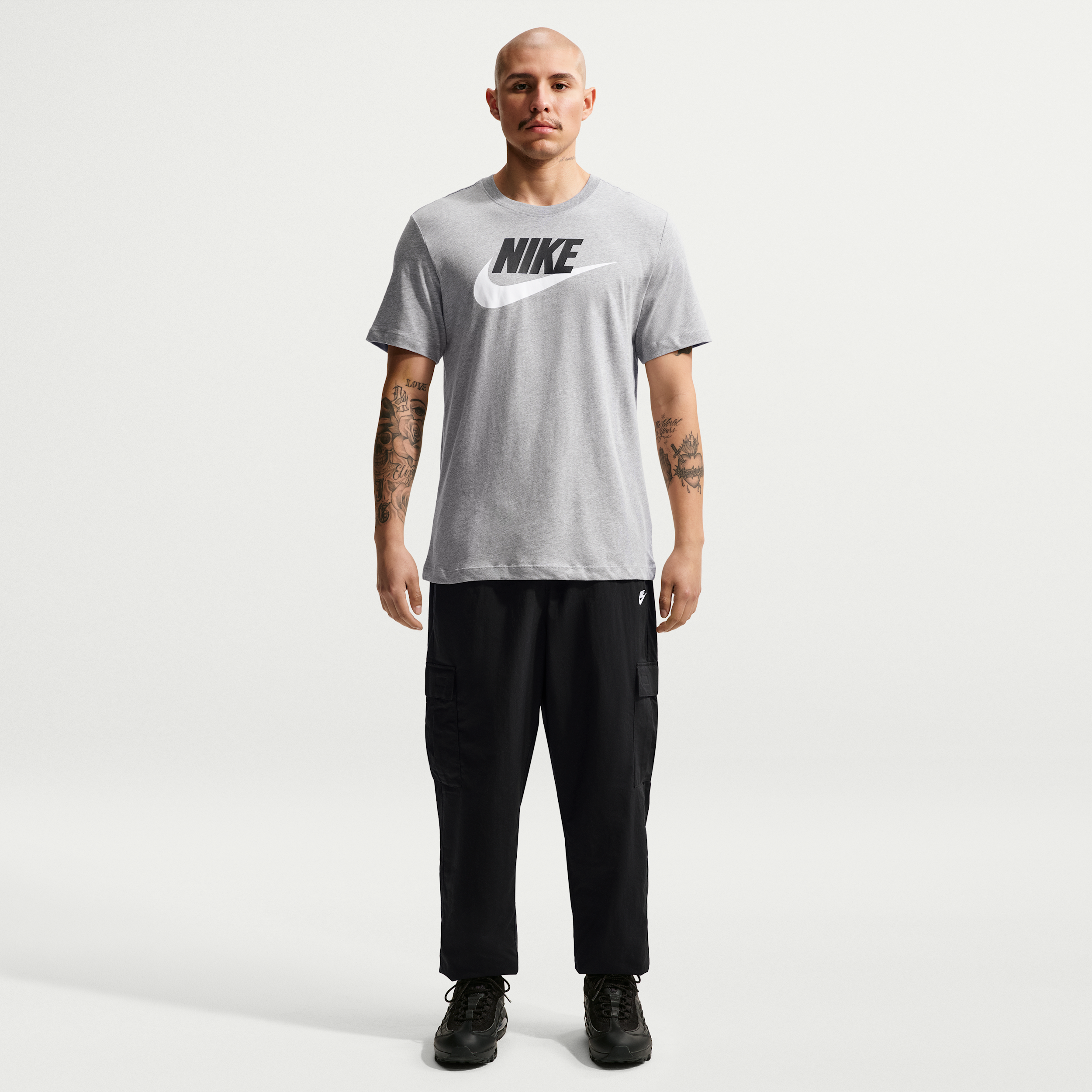 Nike Mens Cuffed Mid Rise Relaxed Fit Active Cargo Pant, Medium, Black
