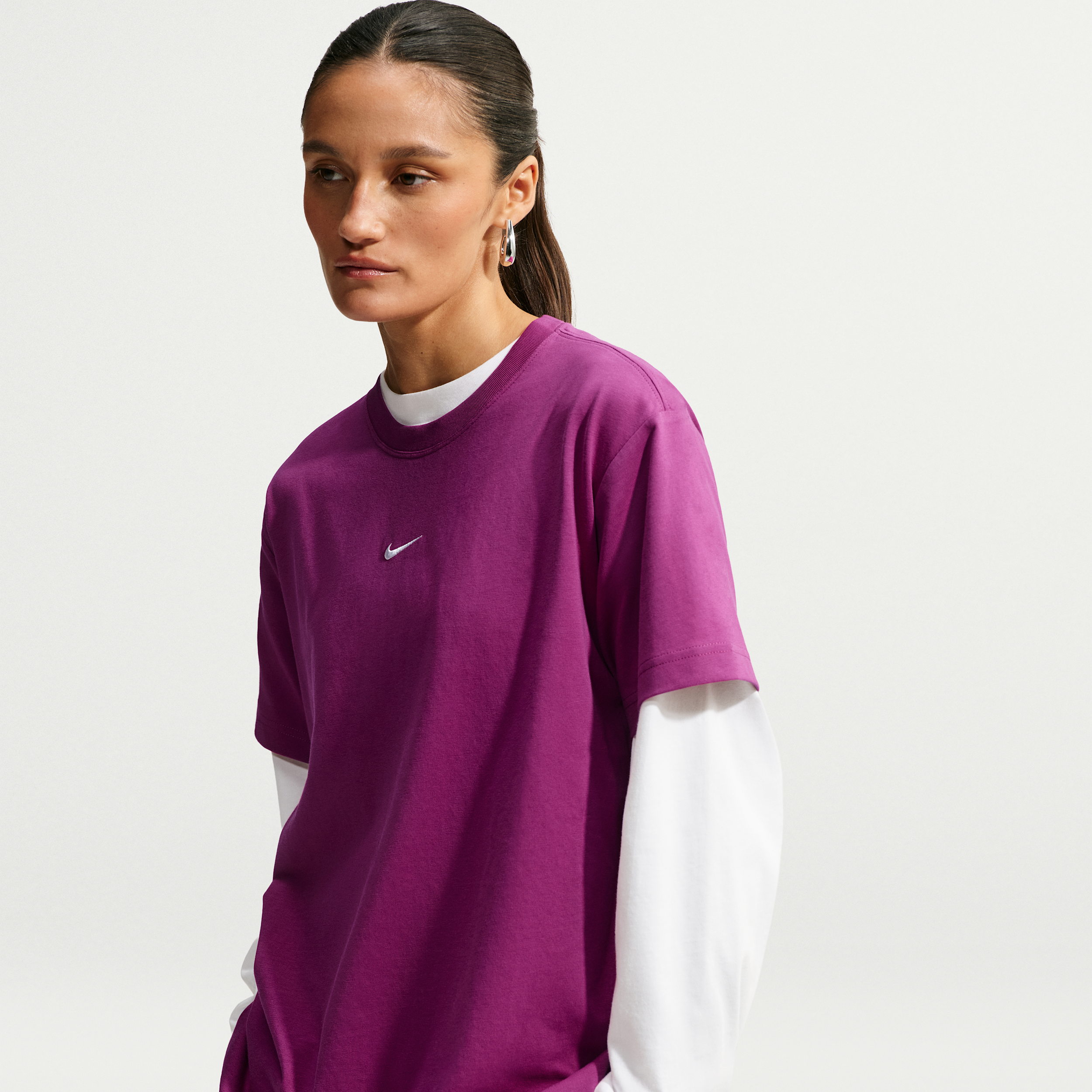Women's Nike Sportswear Classic Oversized T-Shirt in Red | IH7601-630