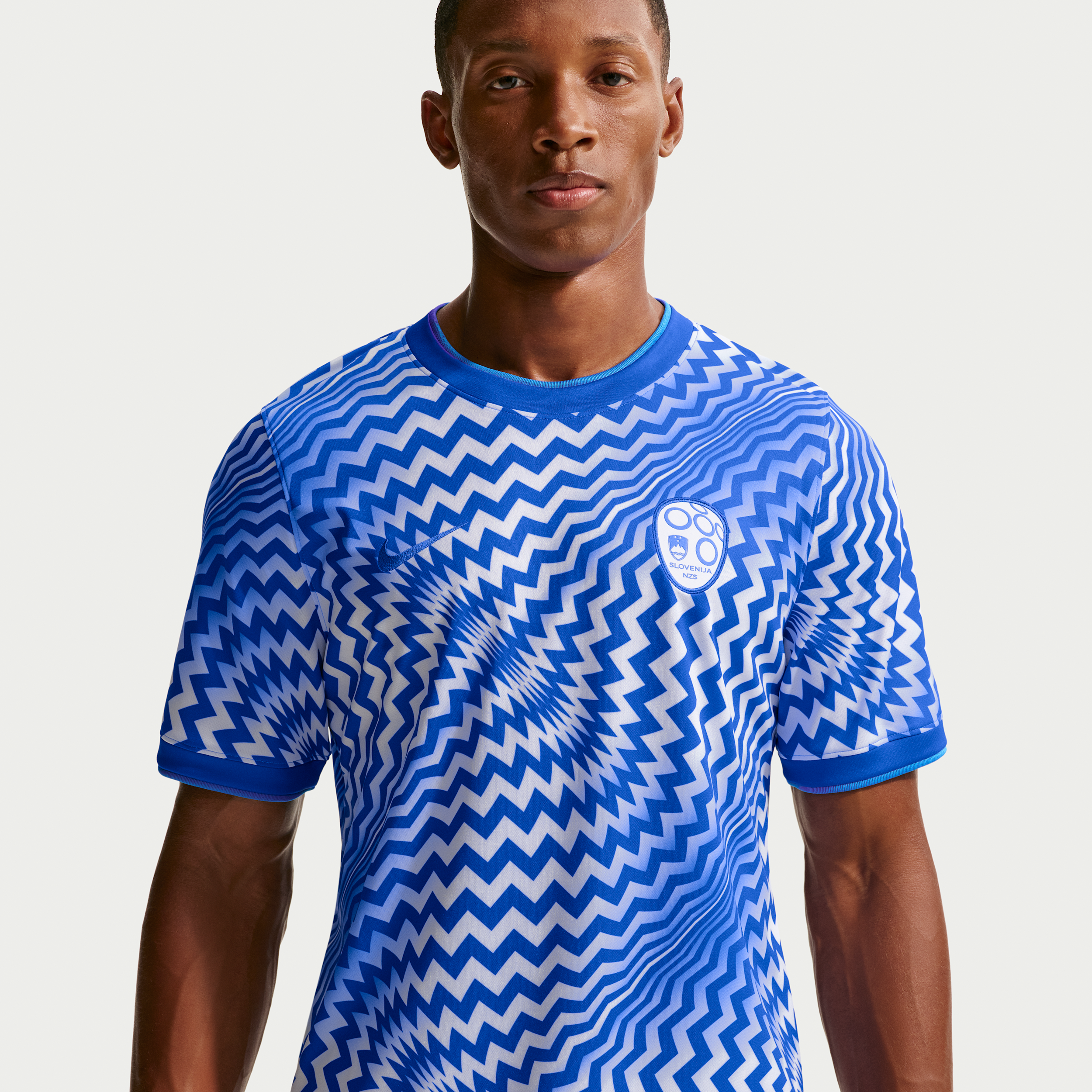 Slovenia Nike Men's Dri-FIT Soccer Pre-Match Short-Sleeve Top in Blue | IO4509-435
