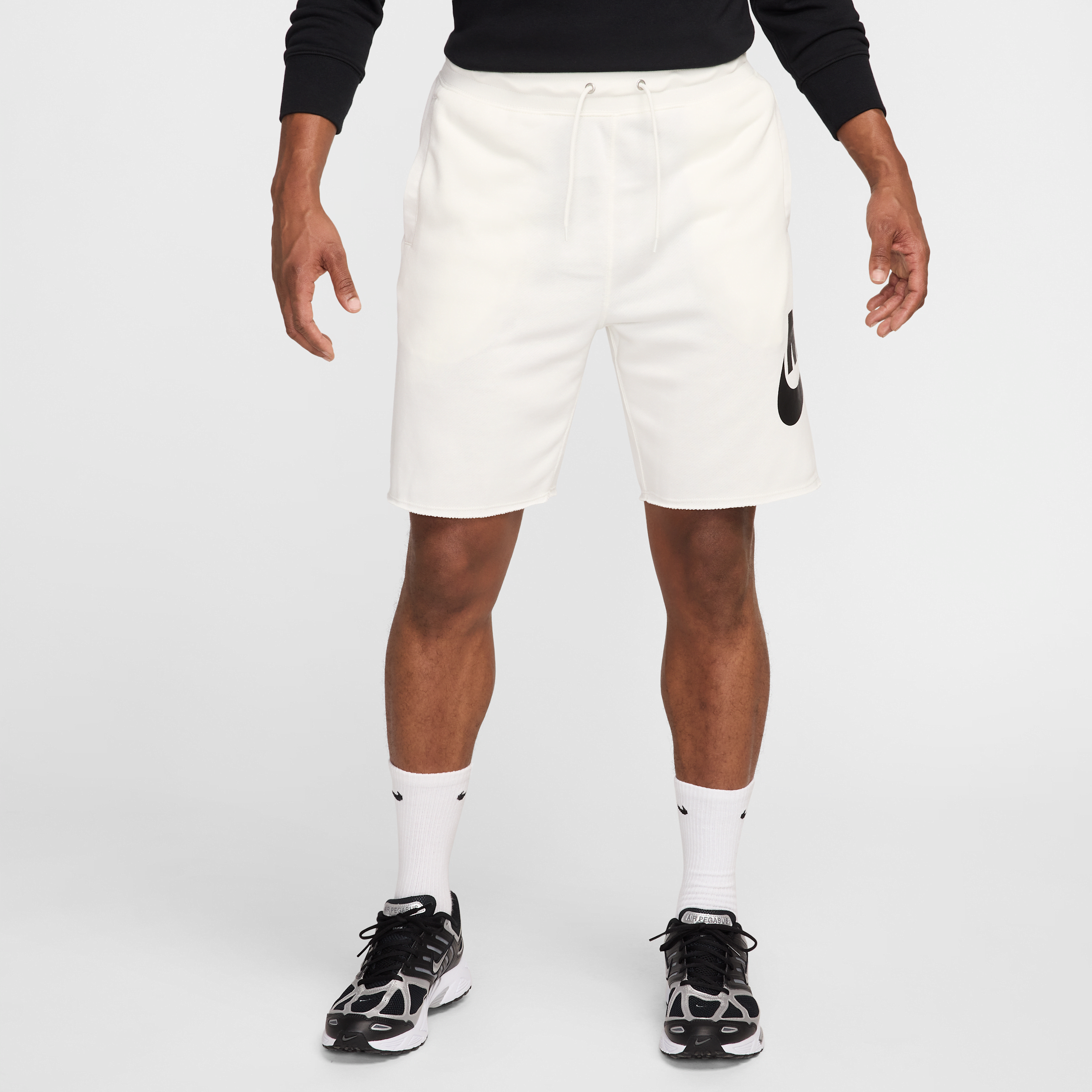 Nike Men's Club French Terry Alumni Shorts In White