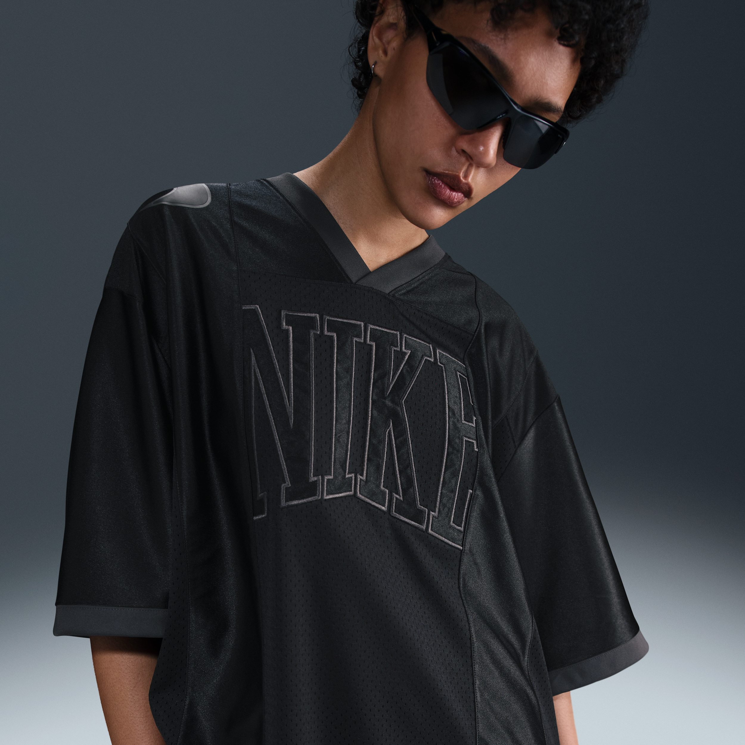 Nike Women's Sportswear Street Oversized Short-sleeve Graphic Jersey In Black