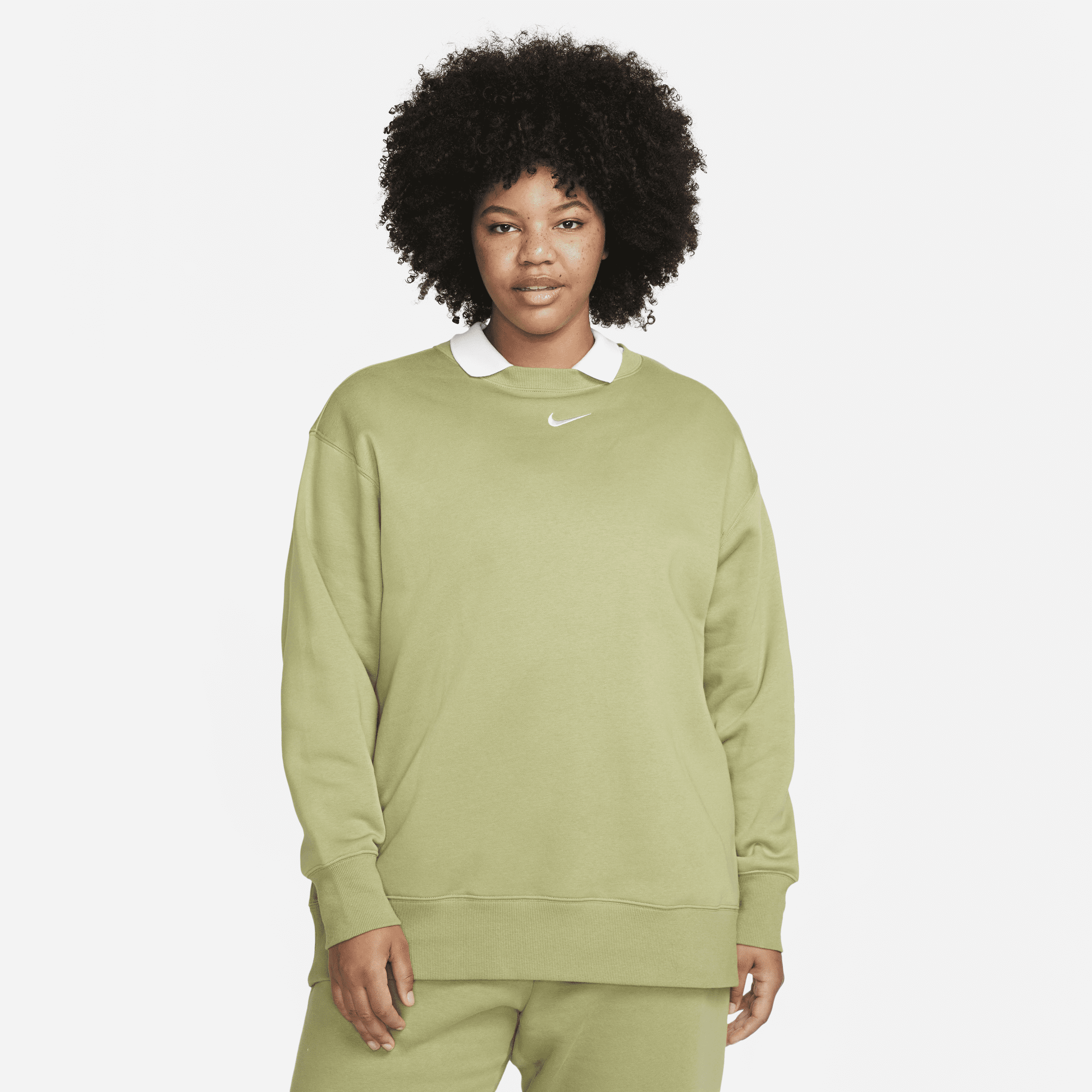 Nike Women's  Sportswear Phoenix Fleece Oversized Crewneck Sweatshirt (plus Size) In Green