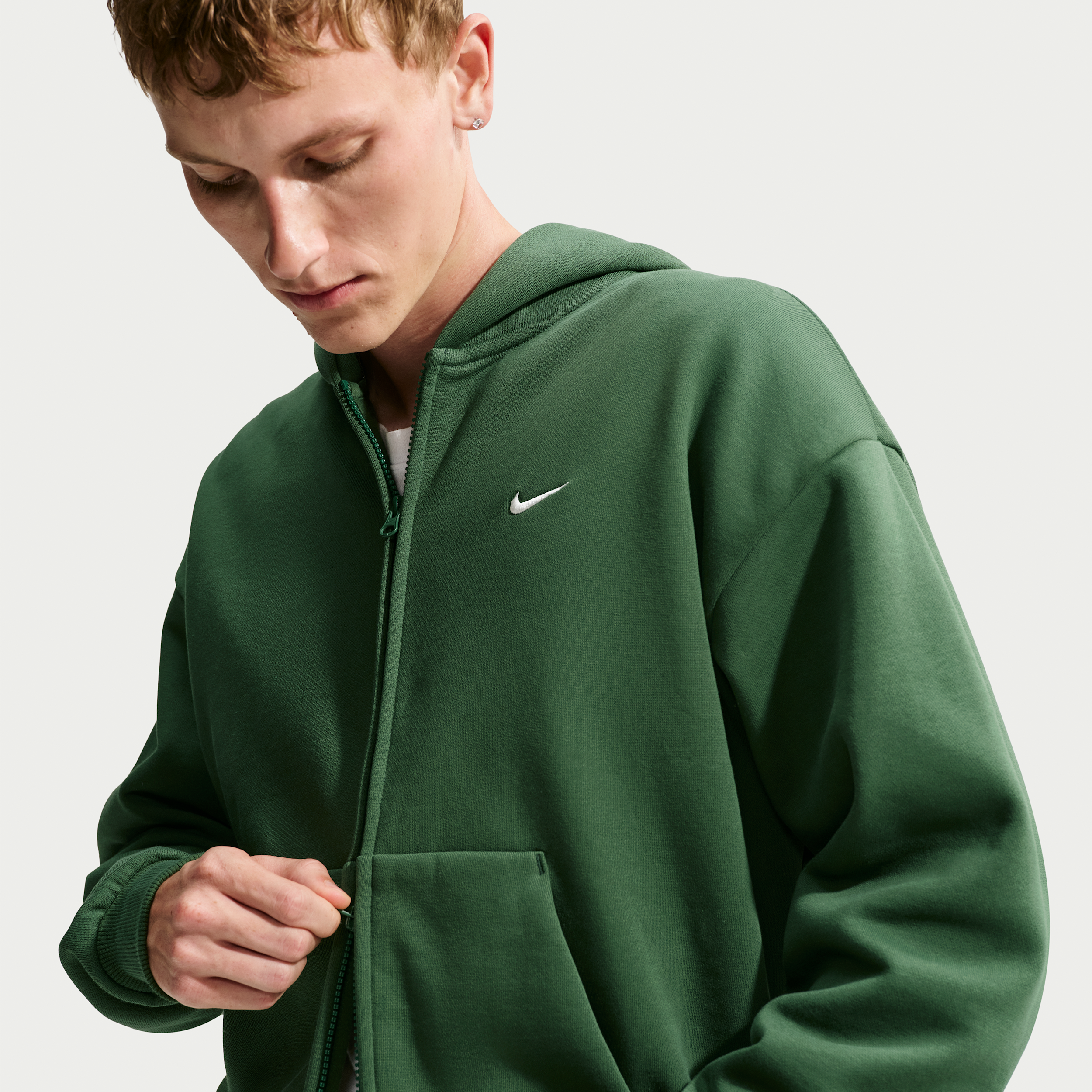 Nike Men's Solo Fleece Full-Zip Hoodie in Green | IX1928-323