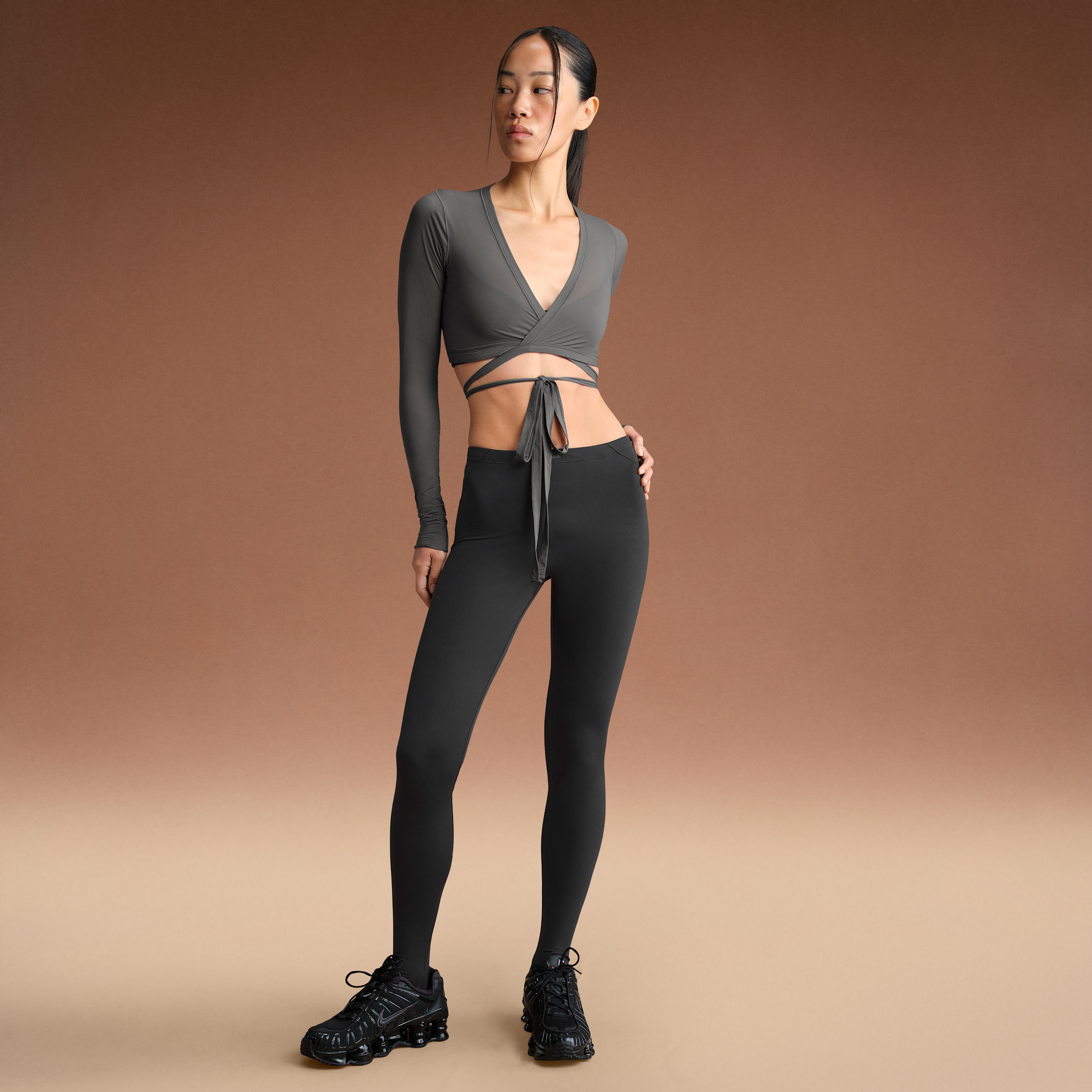 Nike Women'sskims Matte High-waisted Footsie Grip Leggings In Green