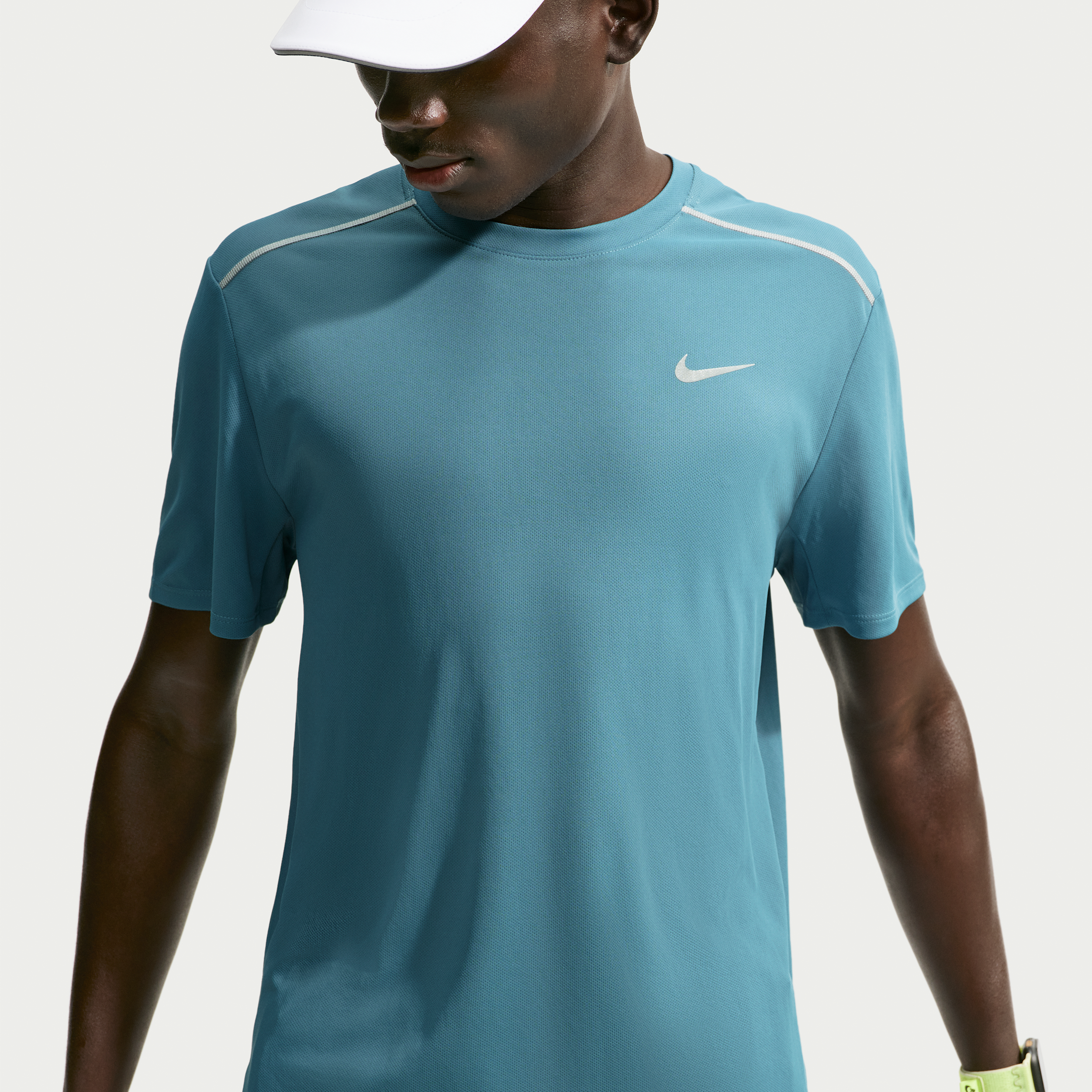 Nike Men's Miler Dri-FIT Short-Sleeve Running Top in Blue | IF2082-008