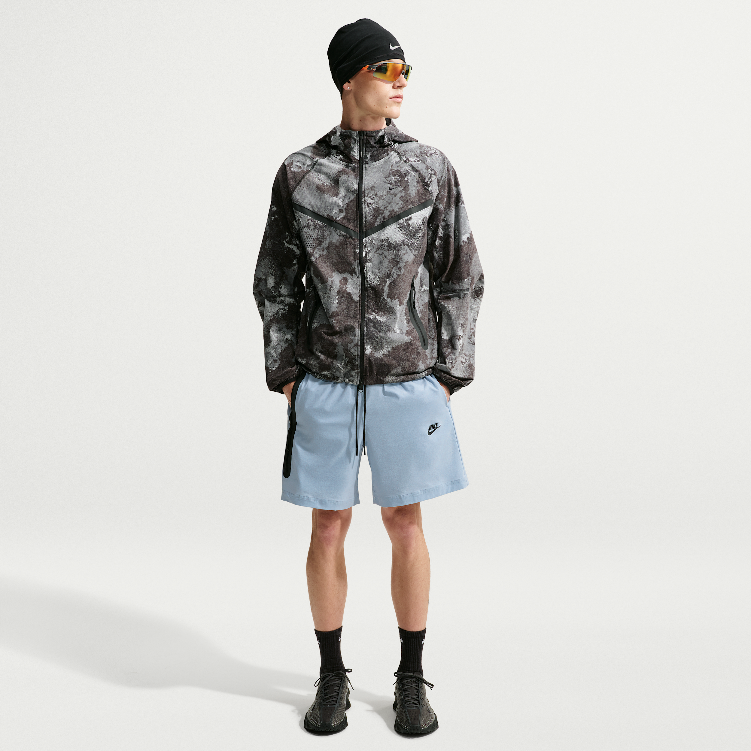 Nike Men's Tech Woven Shorts in Blue | HQ0470-440