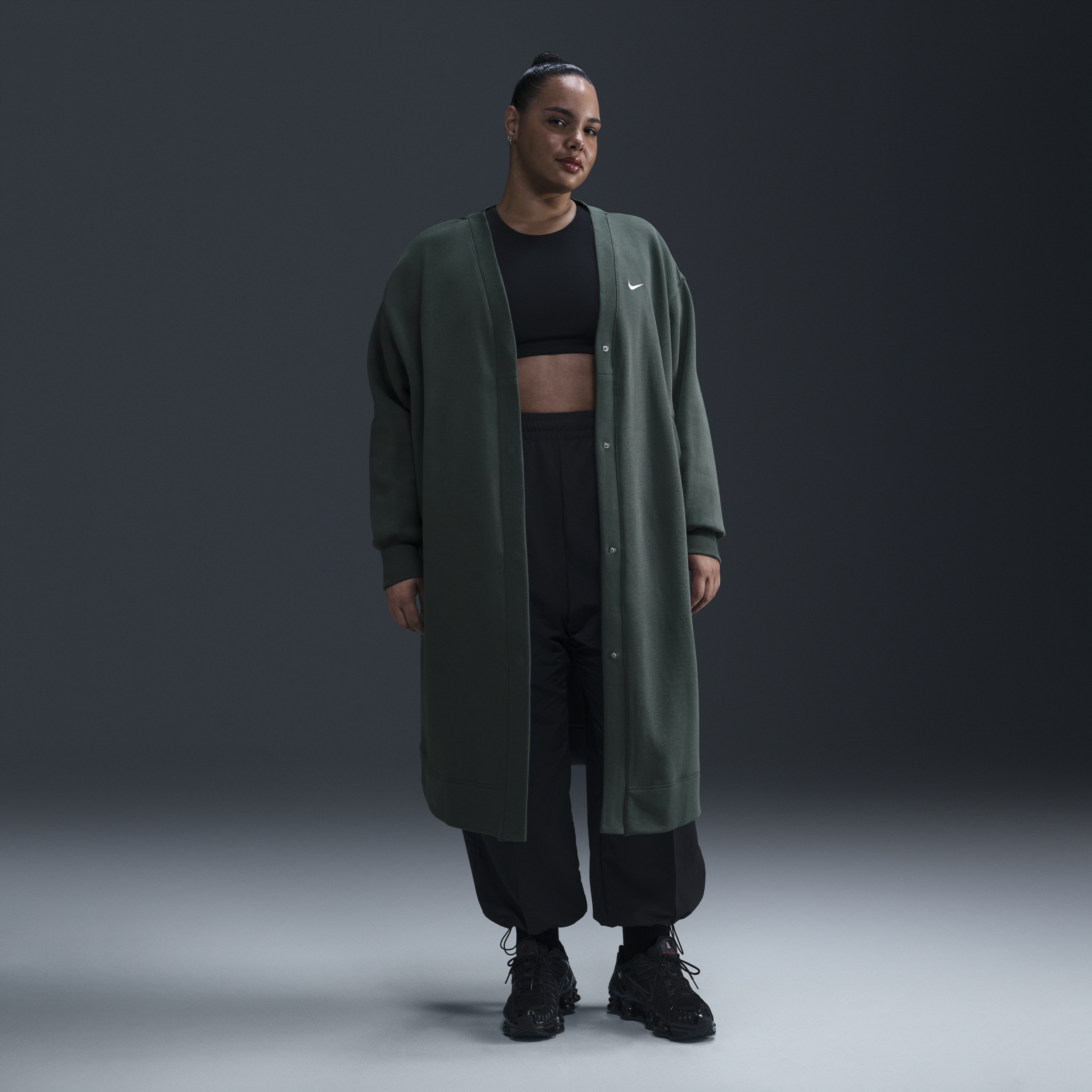 Nike Women's Sportswear Phoenix Fleece Oversized Long Cardigan (plus Size) In Green