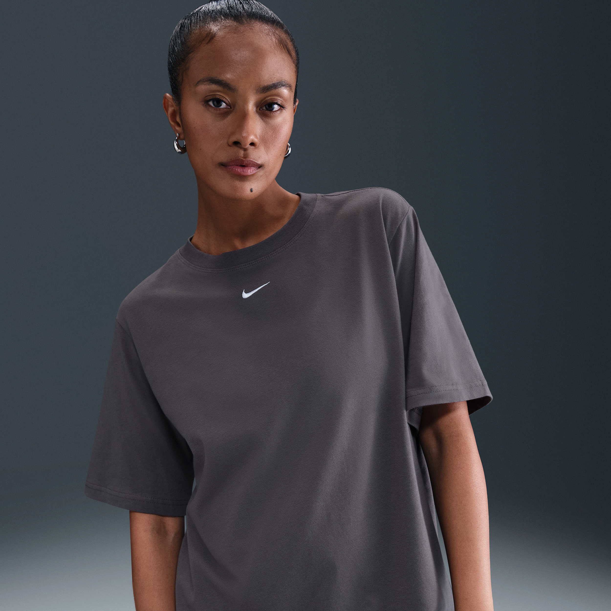 Nike Women's  Sportswear Essential T-shirt
