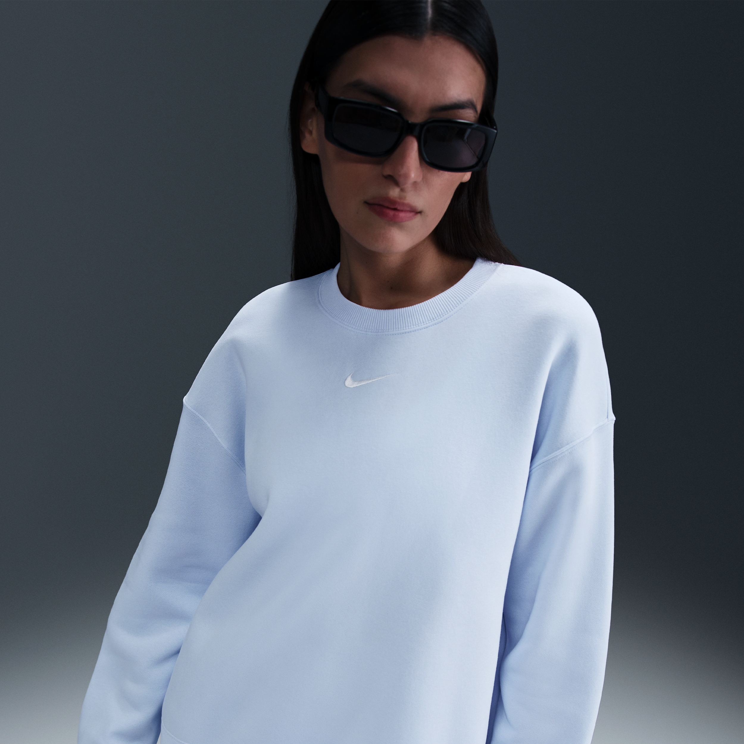 Nike Women's Sportswear Phoenix Fleece Oversized Crew-neck Sweatshirt