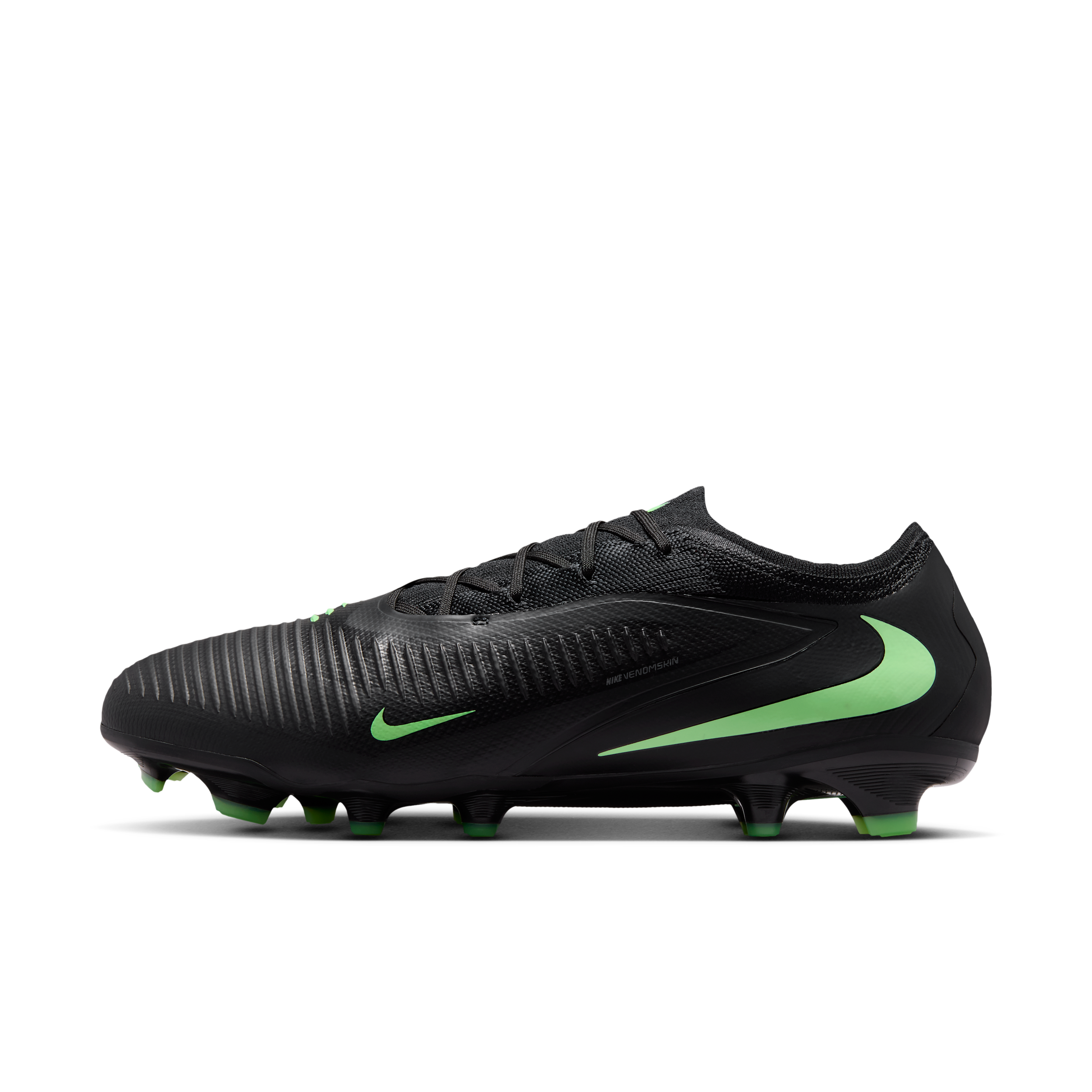 Nike Men's Phantom 6 Low Pro Firm-Ground Soccer Cleats in Black | HJ4122-001