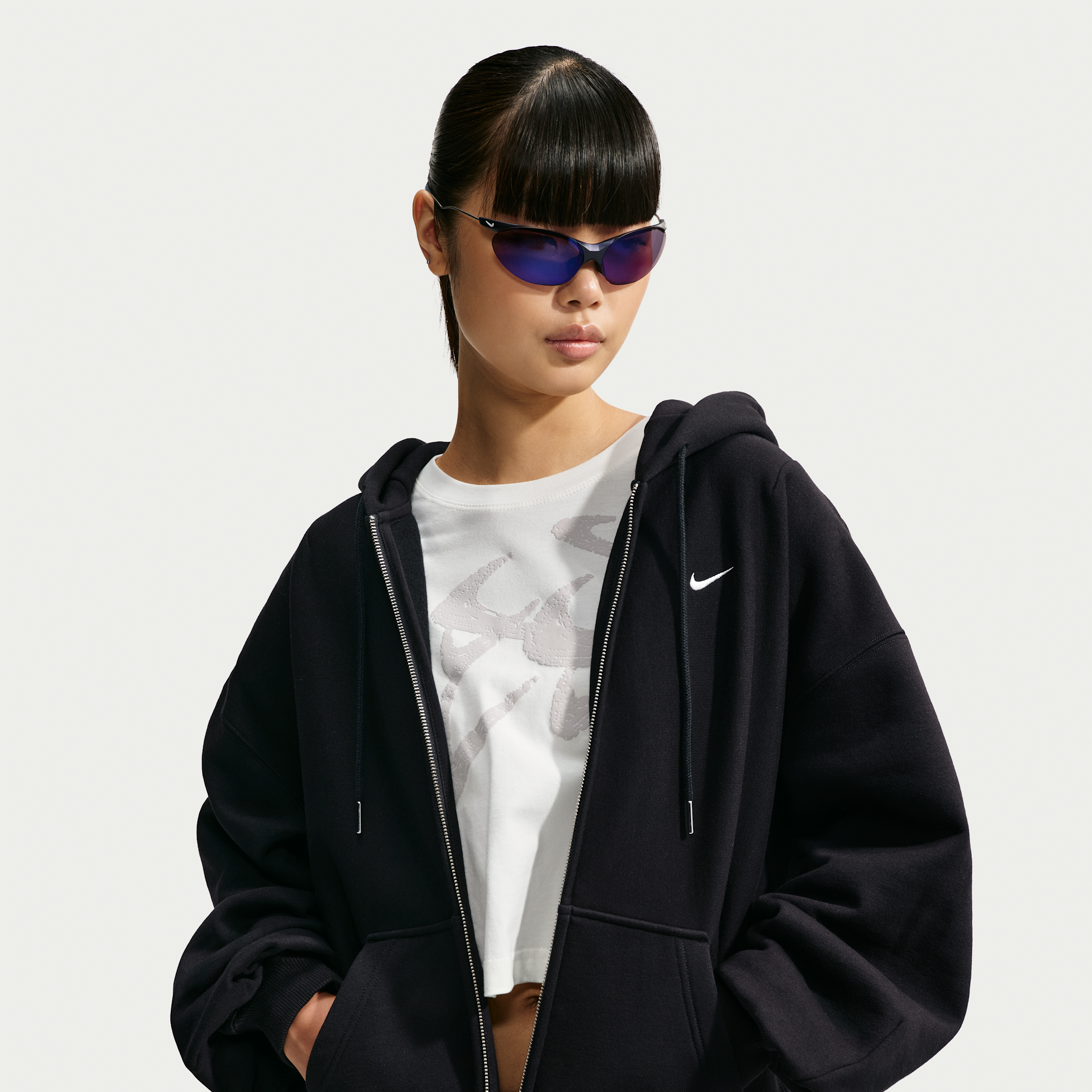 Nike Women's Studio Fleece Heavyweight Oversized Pleated Full-Zip Hoodie in Black | IQ6798-001