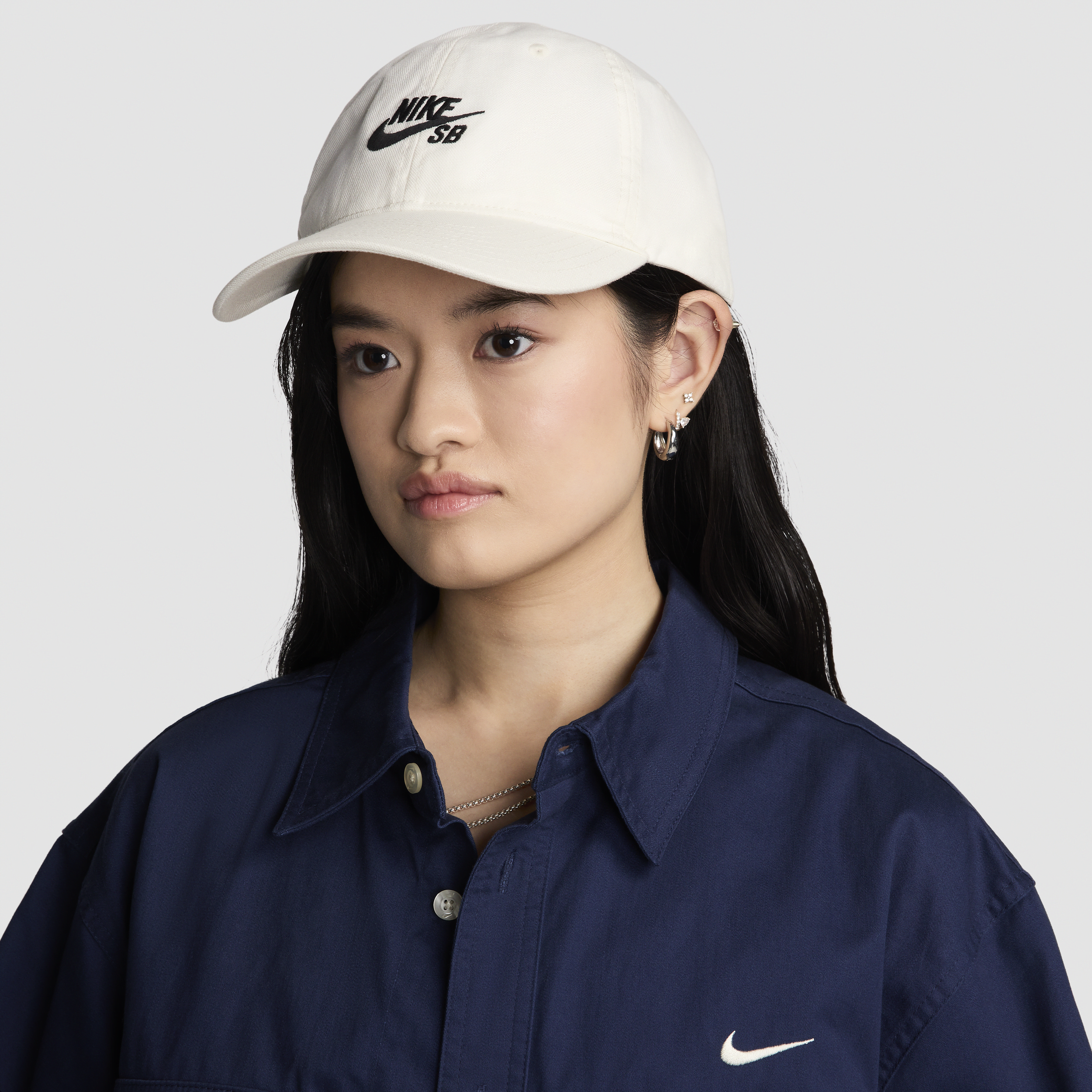 Shop Nike Unisex  Sb Club Unstructured Skate Cap In White