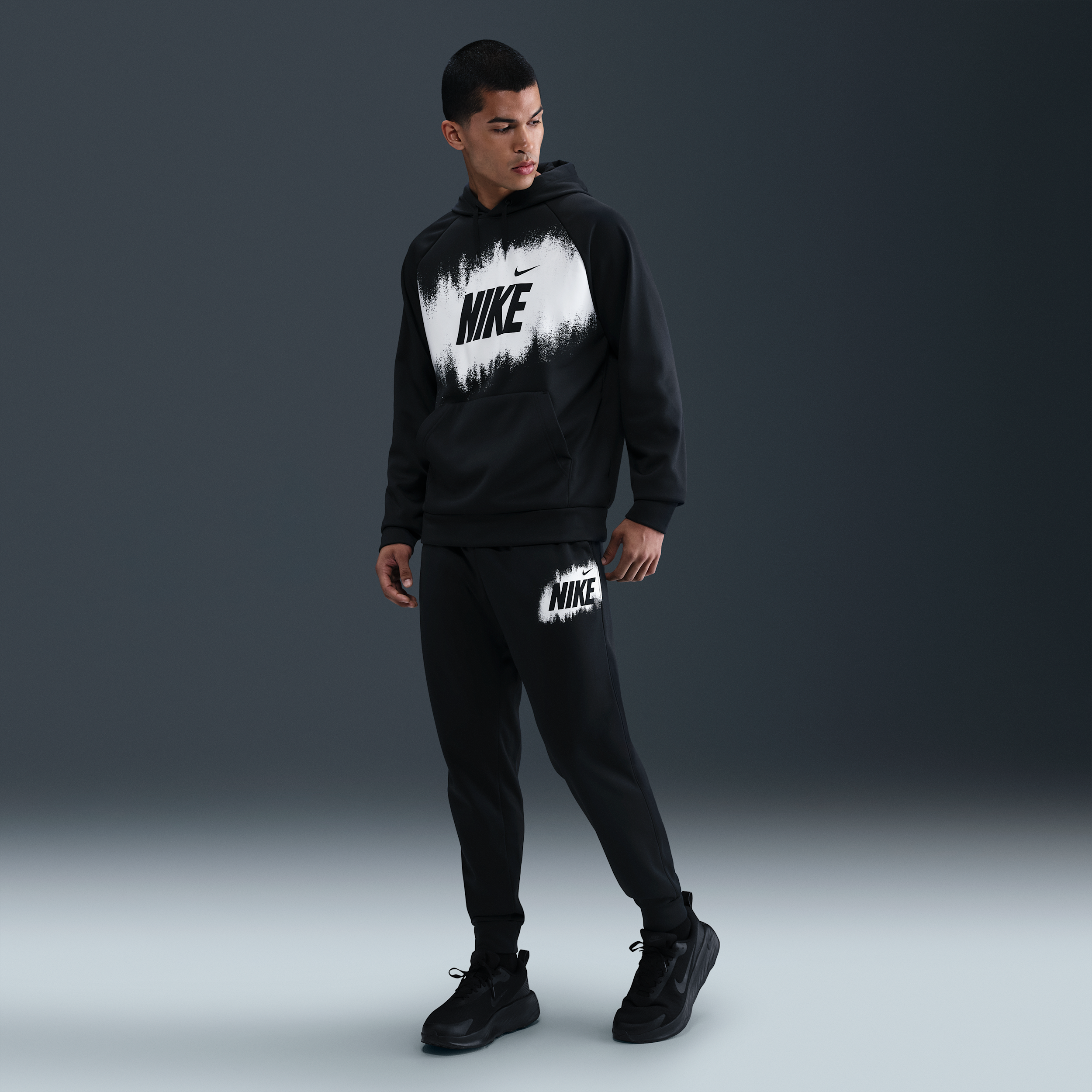 Nike Men's Therma-fit Fleece Jogger Pants In Black