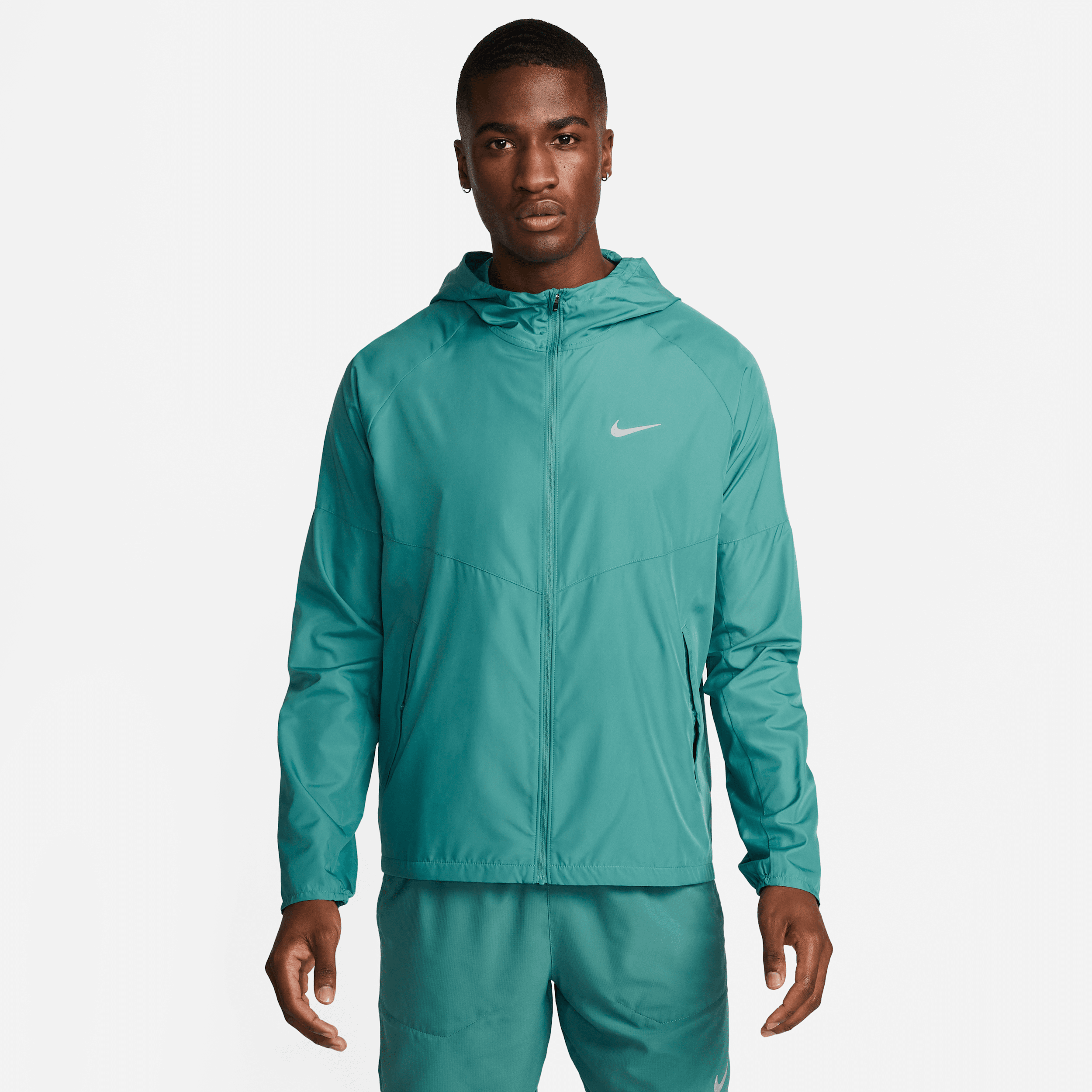 Nike Men's Miler Repel Running Jacket In Green