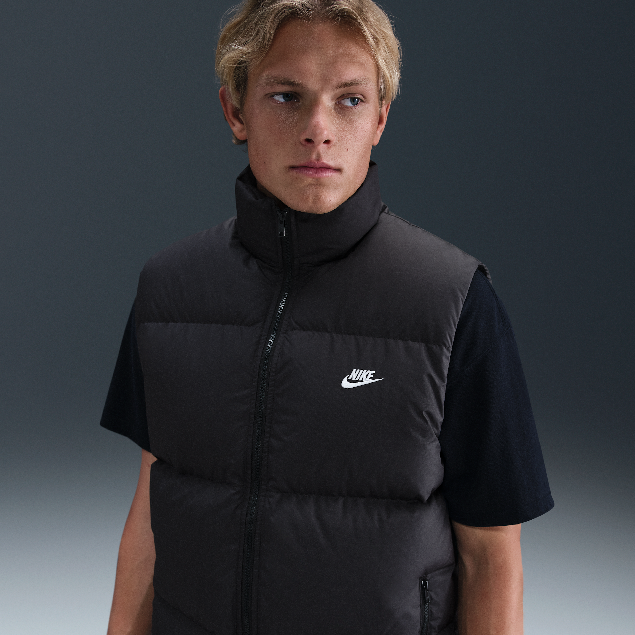 Nike Men's  Sportswear Club Therma-fit Puffer Vest In Black