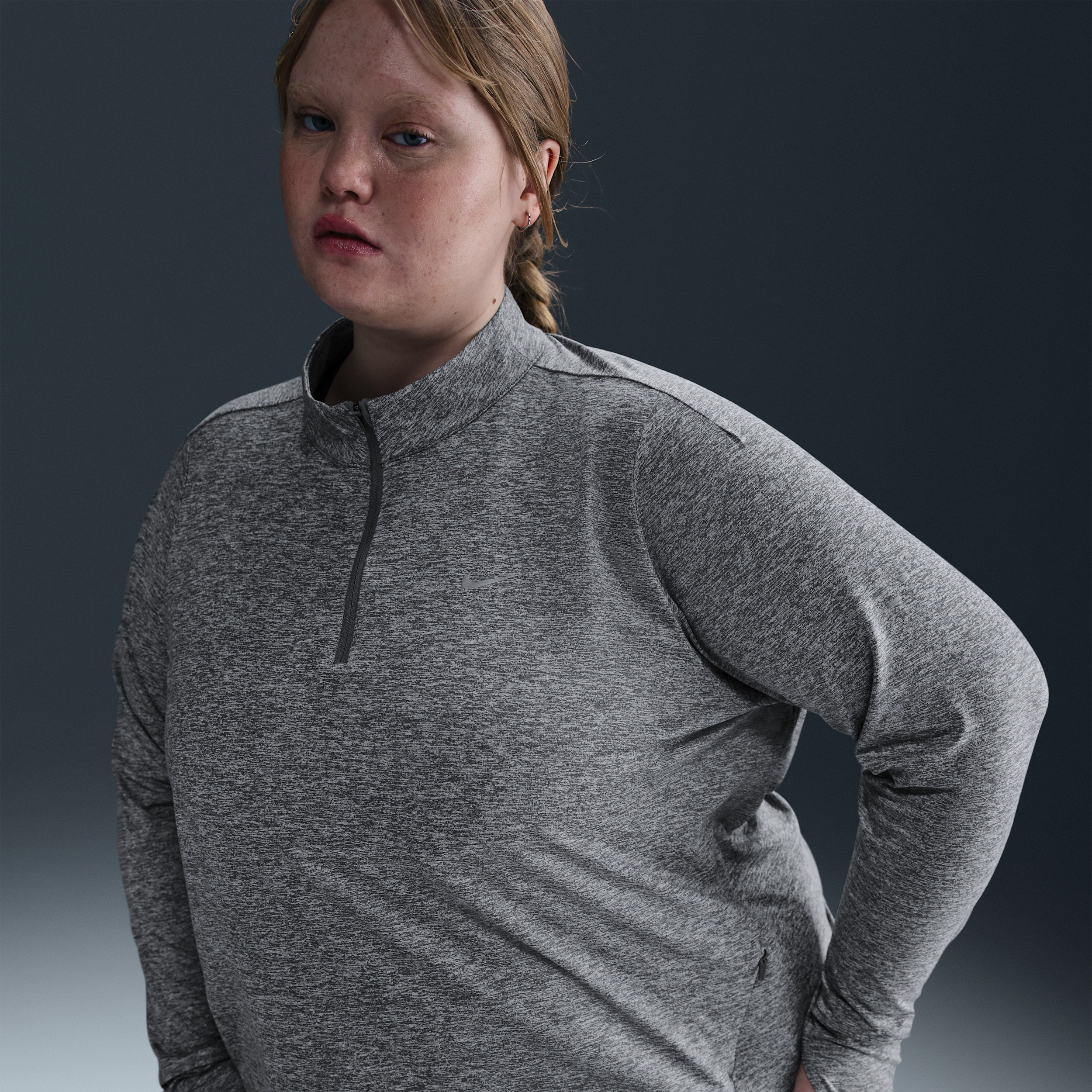 NIKE WOMEN'S SWIFT DRI-FIT UV 1/4-ZIP RUNNING TOP (PLUS SIZE) 1015664615