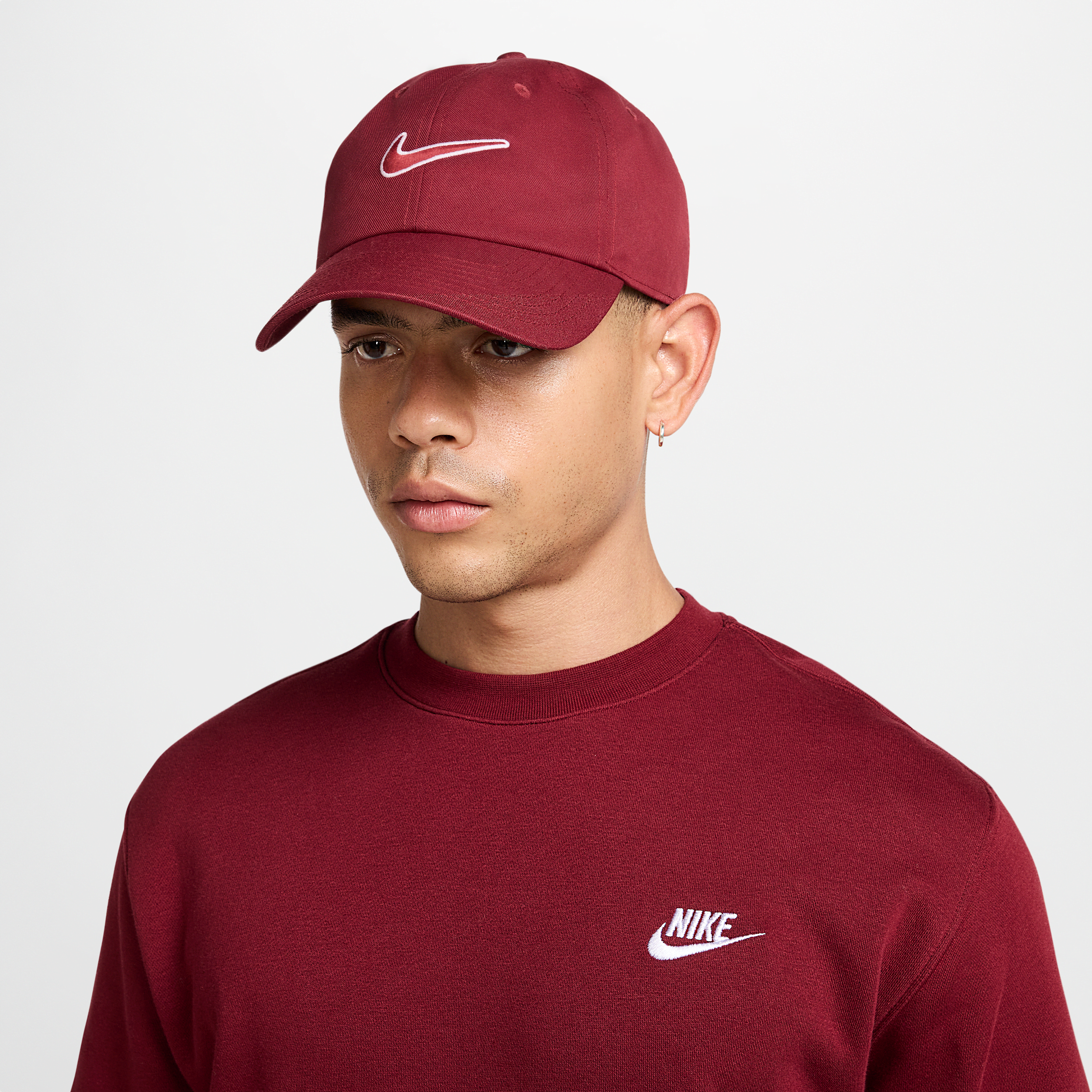 Nike Unisex Club Unstructured Swoosh Cap In Red