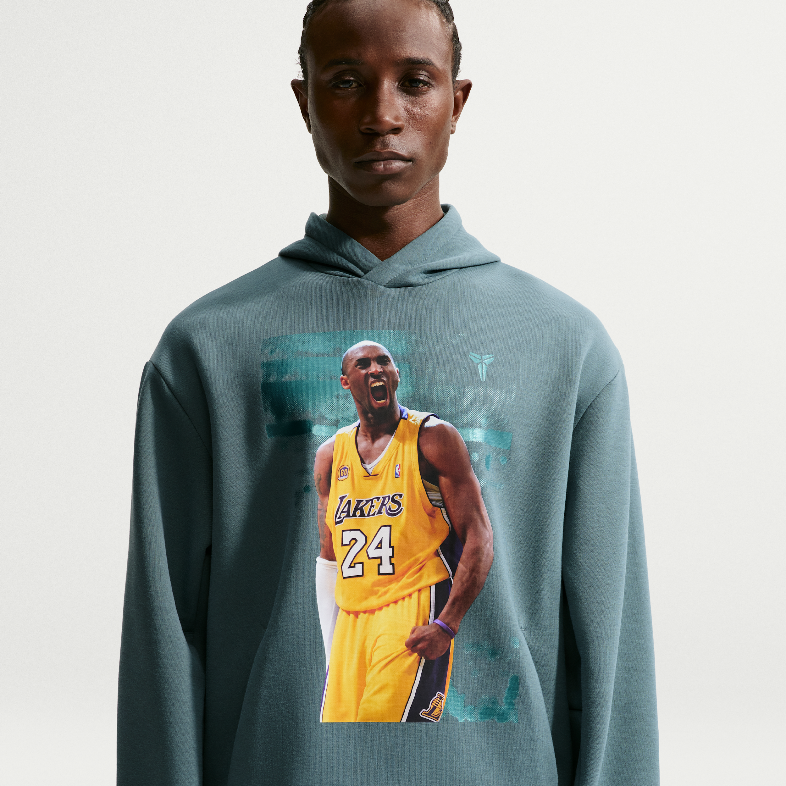 Nike Men's Kobe Dri-FIT Fleece Pullover Basketball Hoodie in Grey | IQ0947-382