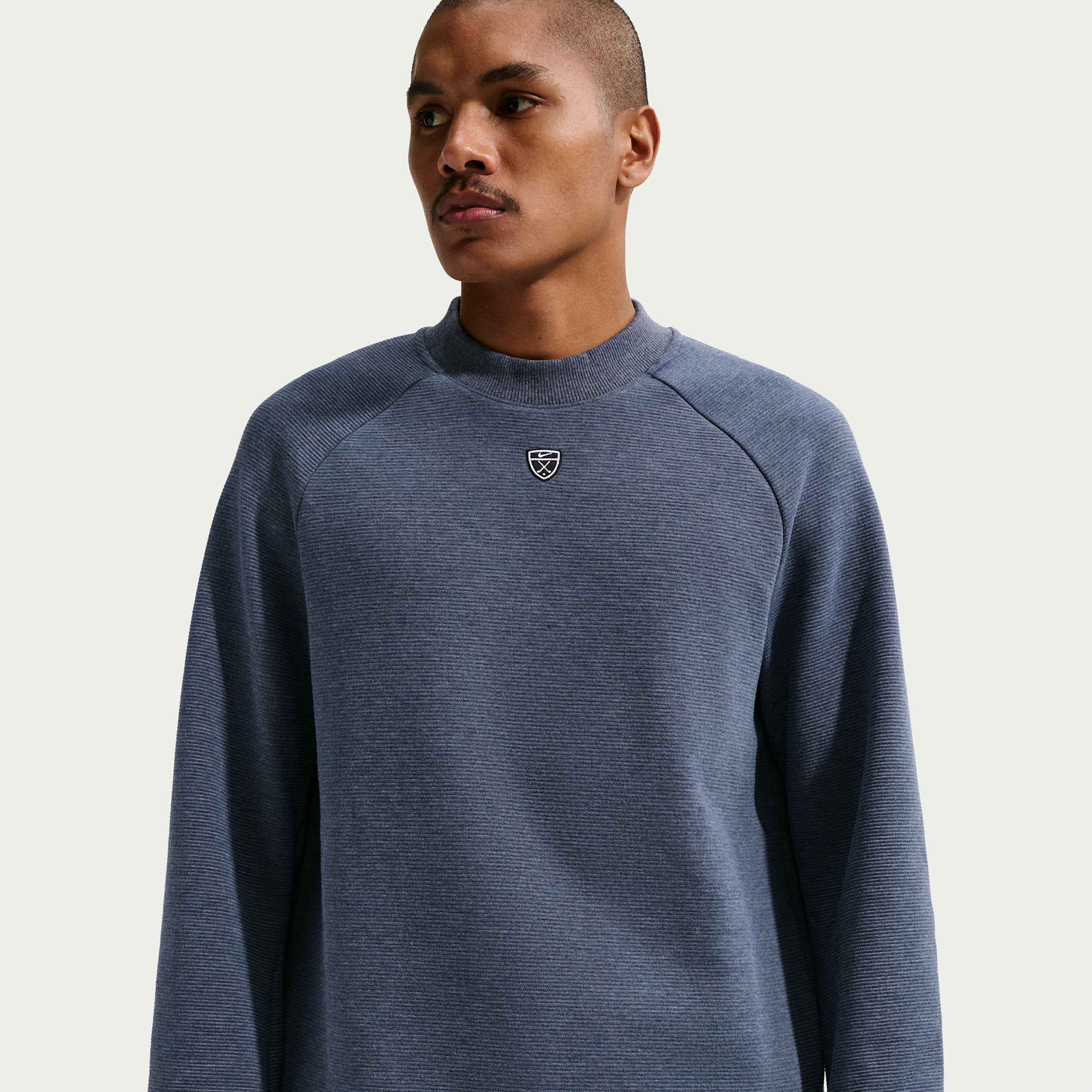 Nike Men's Par Therma-FIT Golf Crew-Neck Top in Blue | IQ4040-419